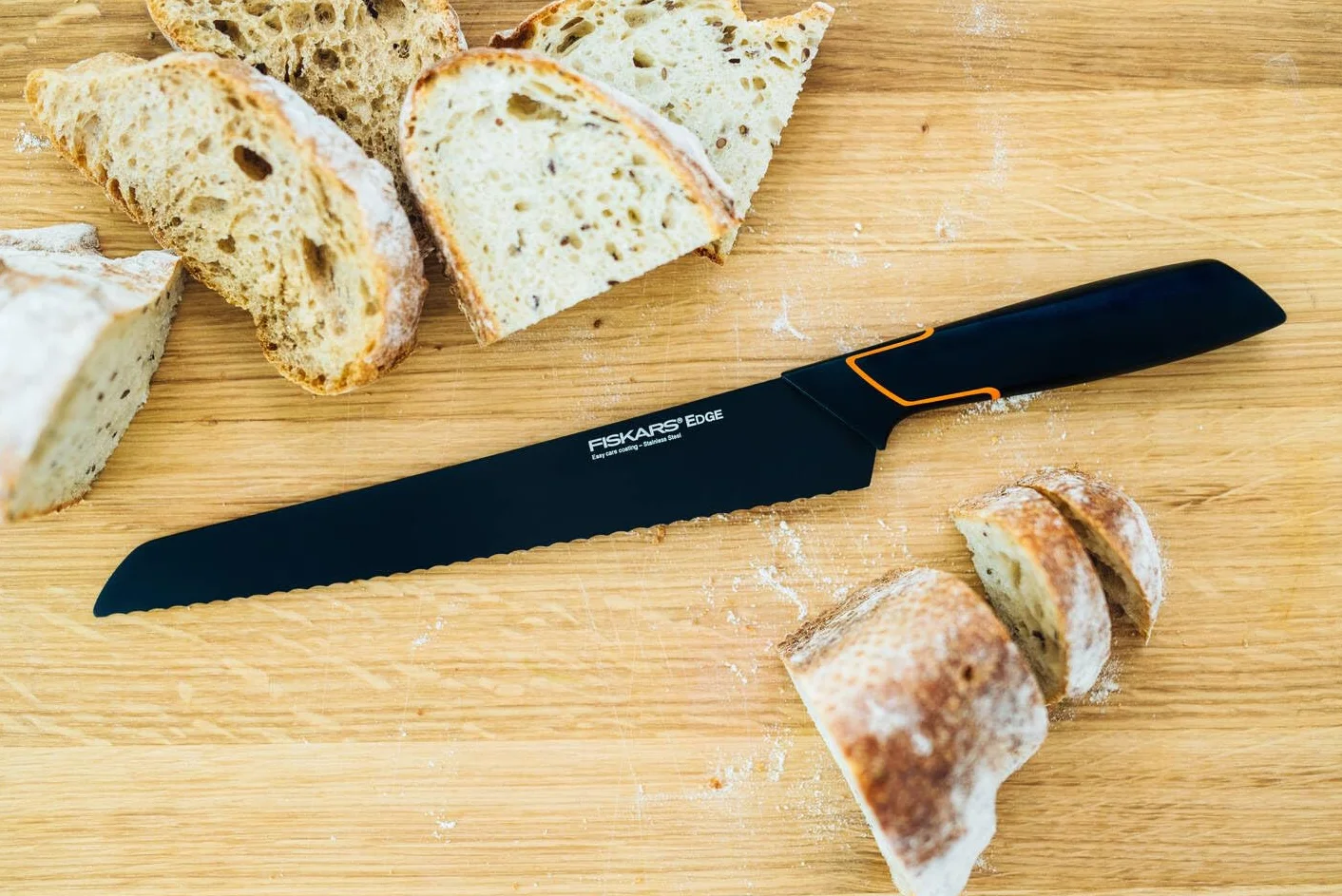 Fiskars Edge Nóż do Chleba, Czarny, 23 cm