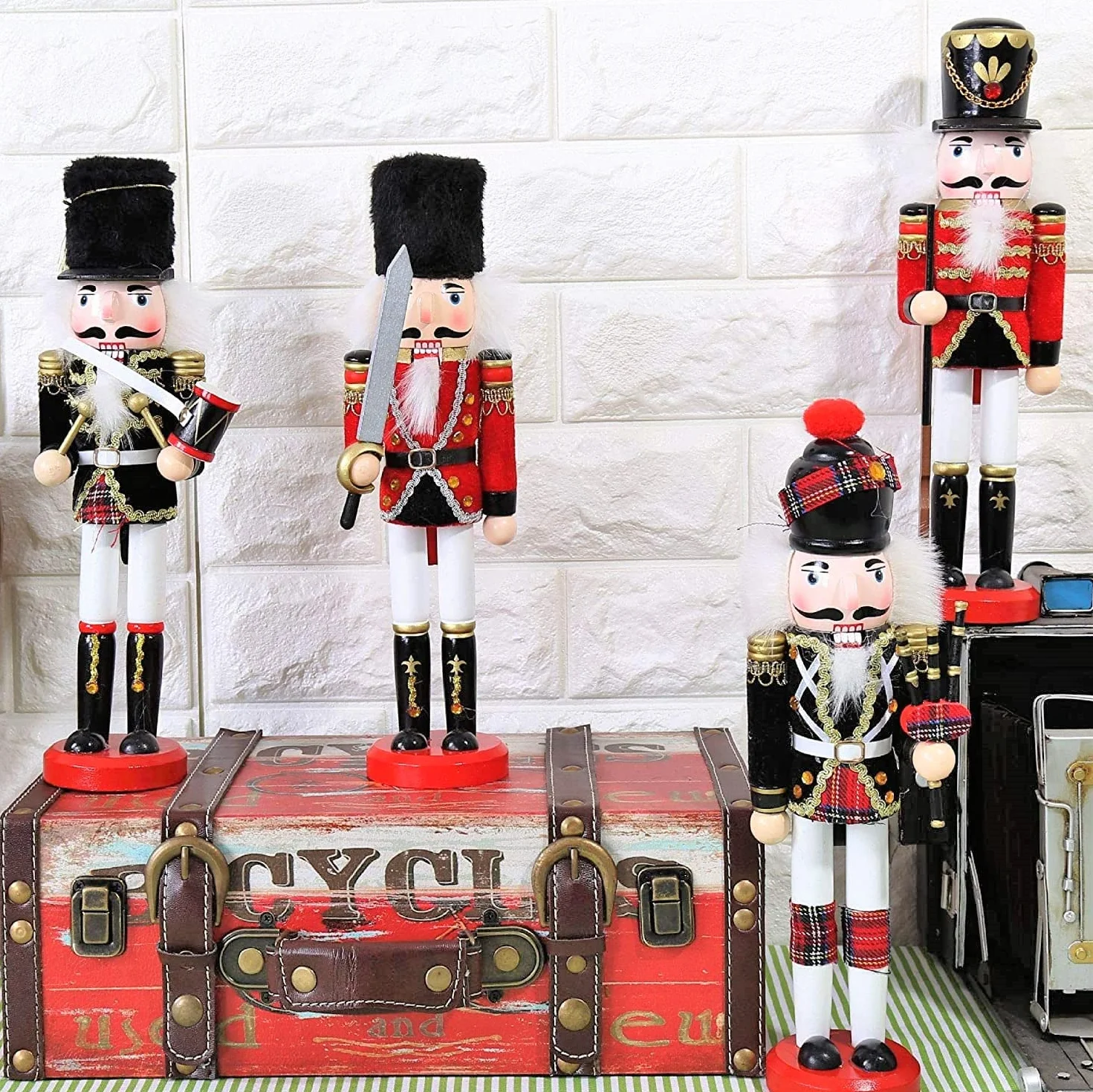 KAHEIGN Drewniany dziadek do orzechów, 2 style, 30 cm, świąteczne tradycyjne figurki dziadka do orzechów, wysokiej jakości, malowane drewno sosnowe, żołnierz do domu, kominka, dekoracja na imprezę
