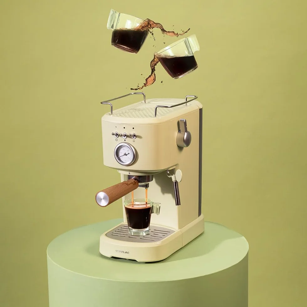 Cecotec Espresso Compact Ekspres do kawy Power Espresso 20 Retro Zielony. 1100 W, 20 barów, możliwość sterowania parą, ramię uchwytu filtra z podwójnym wyjściem i 2 filtry, 1,25 l