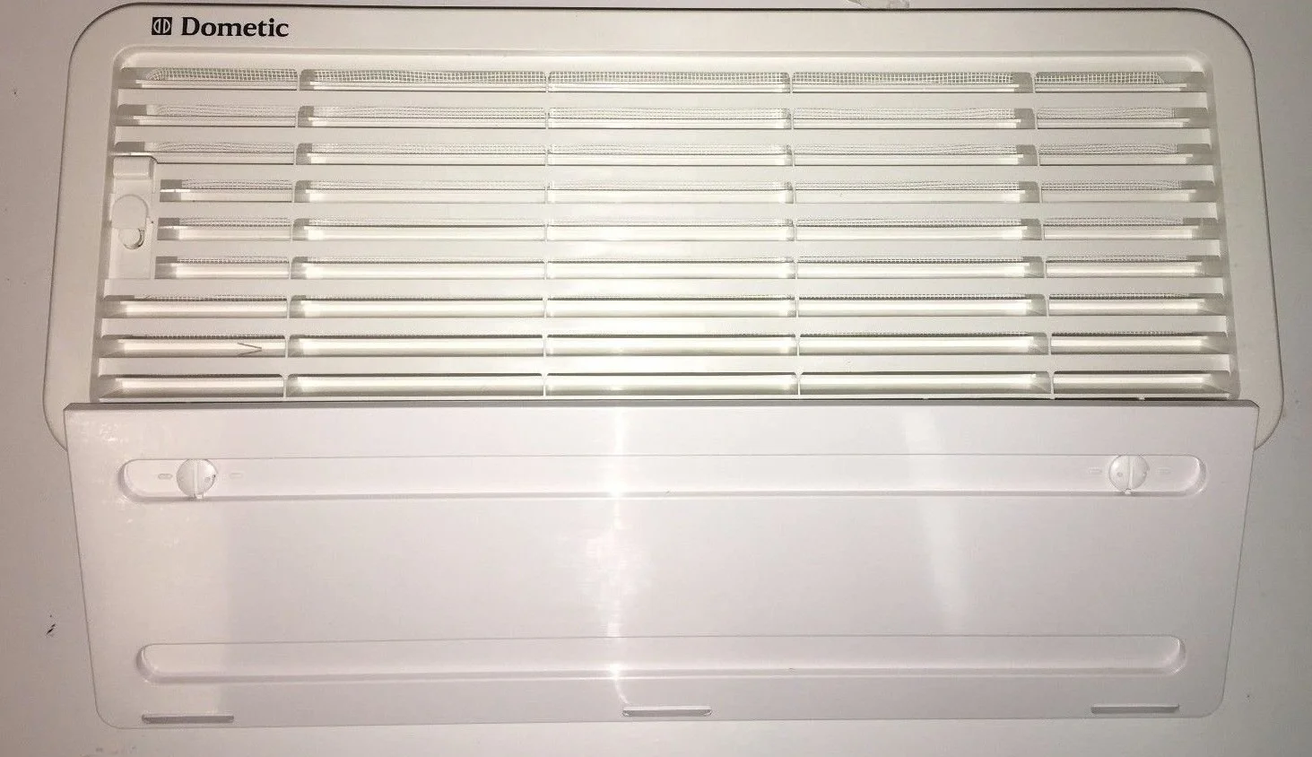 Dometic LS200 grill wentylacyjny na dnie lodówki, biały