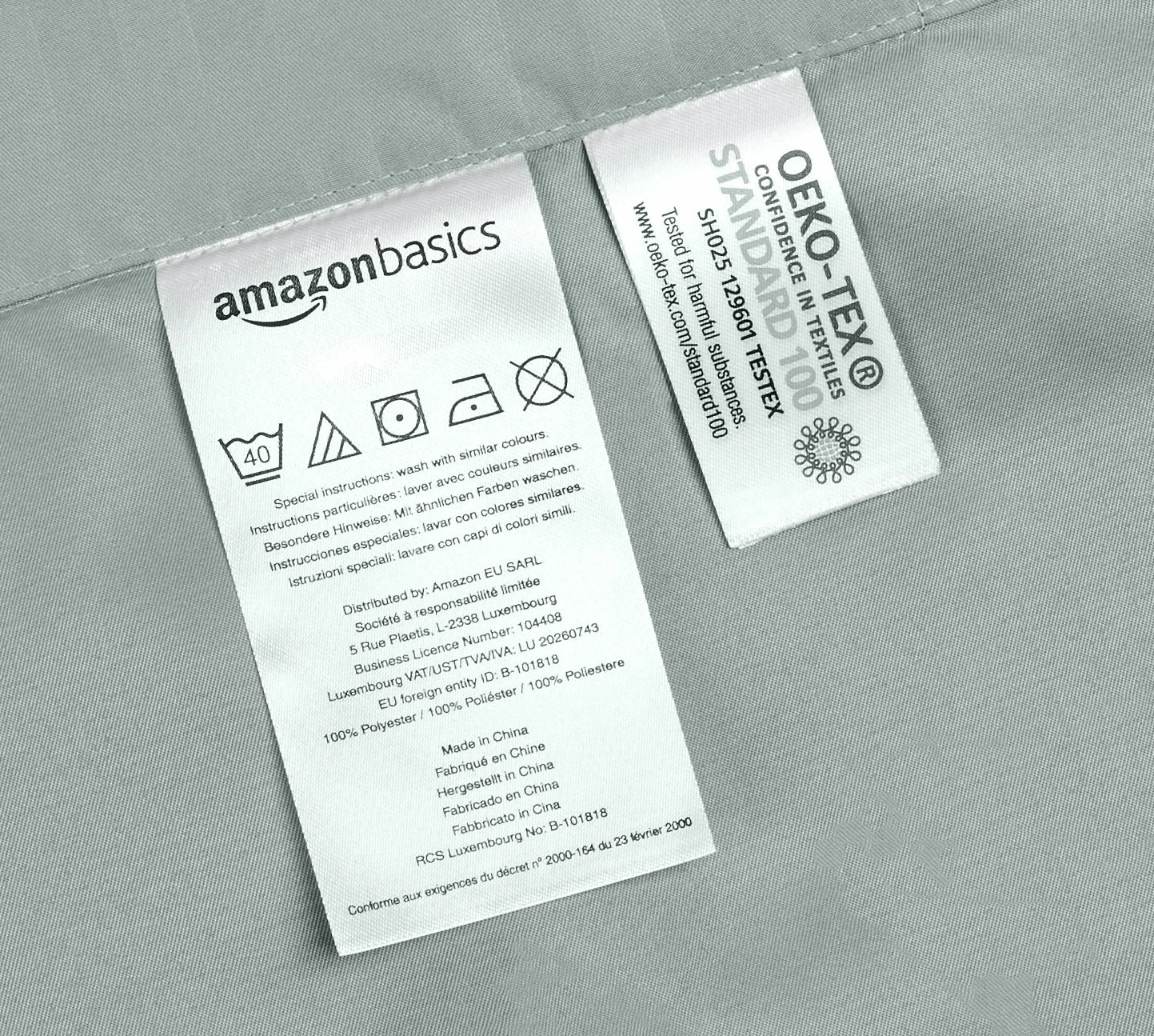 Amazon Basics Zestaw pościeli deluxe z mikrofibry, z poszewkami na poduszki, 135 x 200 cm, ciemnoszary