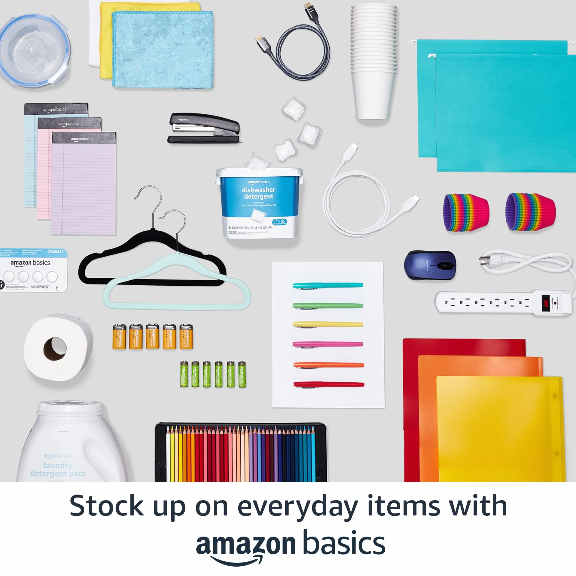 Amazon Basics Wąski i antypoślizgowy wieszak na koszule / garnitur/kostium - opakowanie 50 sztuk, kolor kości słoniowej