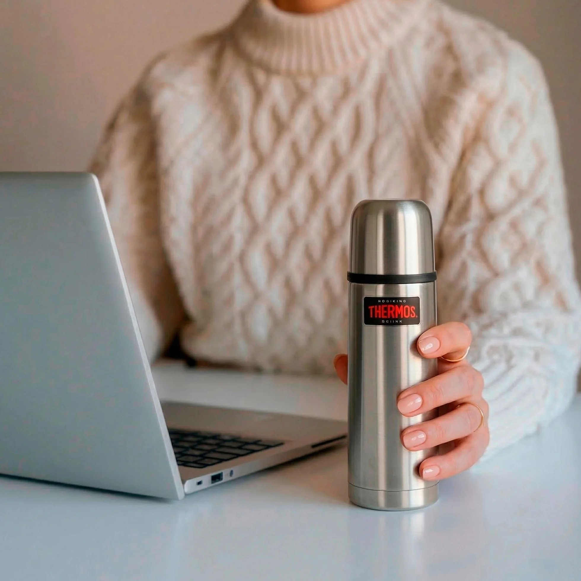 Thermos 4019.205.050 termos Light and Compact 0,5 l stal nierdzewna matowa