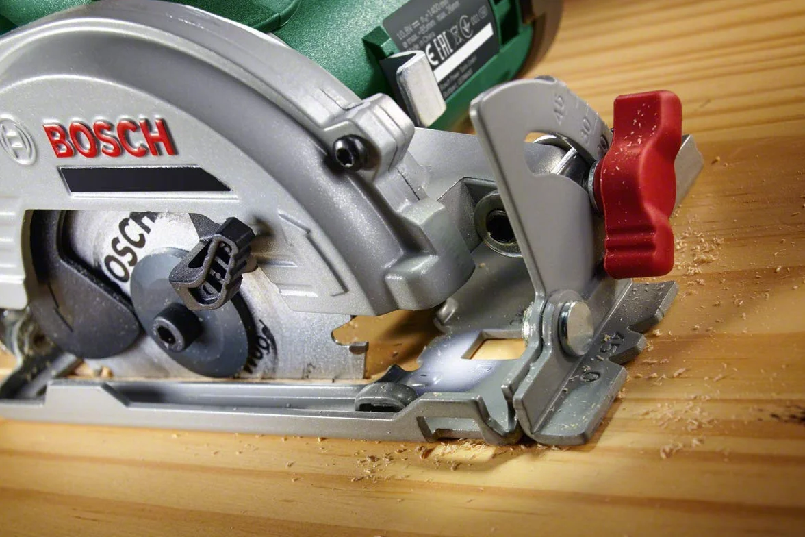 Bosch Home and Garden UniversalCirc 12 akumulatorowa mini piła tarczowa akumulatorowa (bez akumulatora, 12 V, w kartonie)