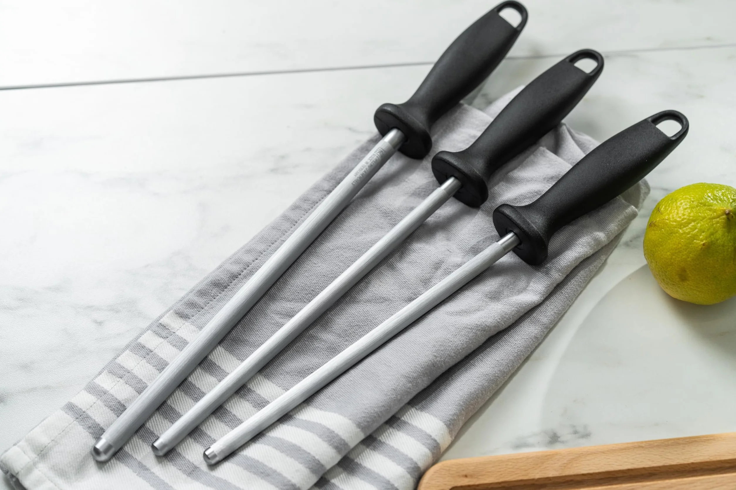 ZWILLING Wetzstahl Verchromt 23 cm Schwarzer Kunststoffgriff
