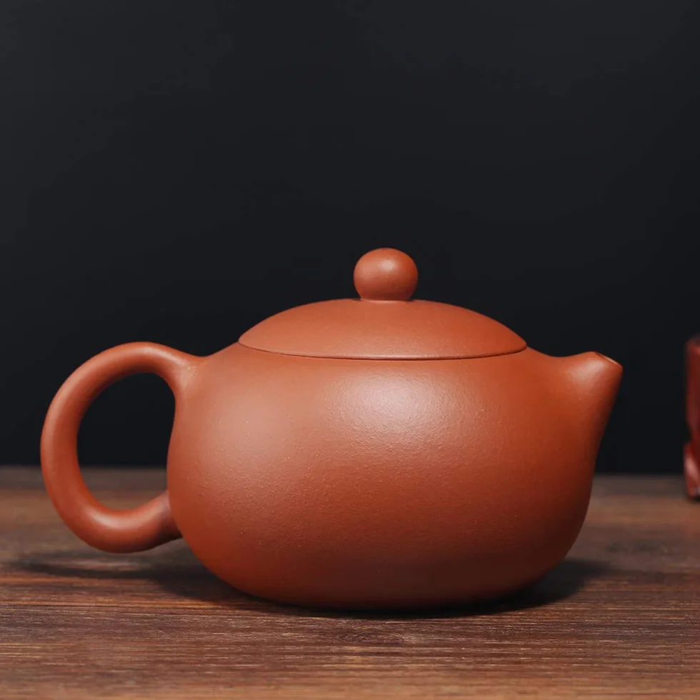 Yixing Zisha ręcznie robiony zestaw do herbaty, Xishi ceramiczny czajniczek o dużej pojemności z zestawem 2 filiżanek do herbaty, 10 oz/300ml