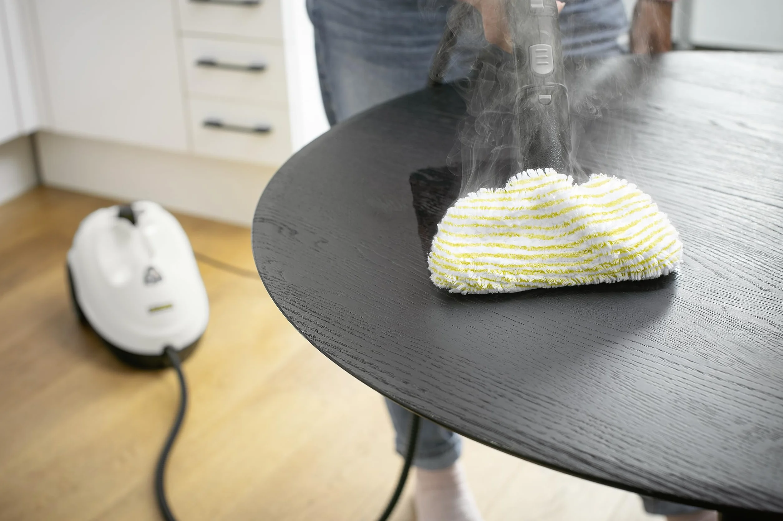 Kärcher Parownica SC 2 Easyfix, Ciśnienie Pary: 3,2 Bar, Czas Nagrzewania: 6,5 Min., Moc: 1500 W, Moc Powierzchniowa: 75 M, Zbiornik: 1 L
