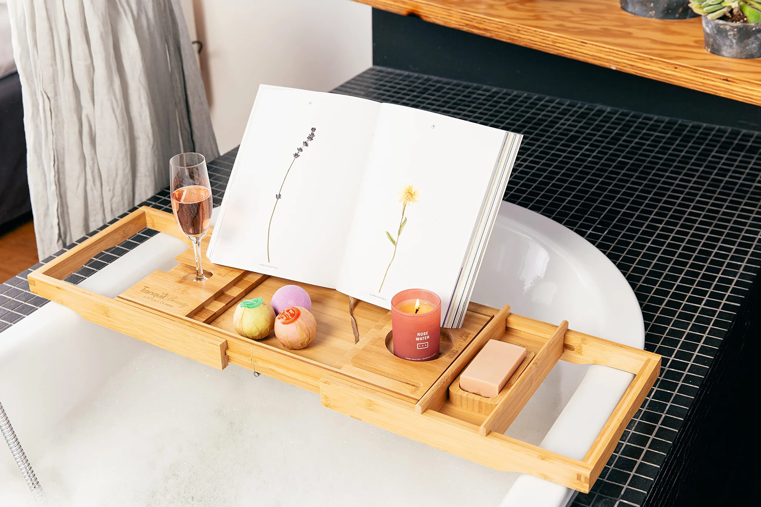 Tranquil Beauty Premium pojemnik na wannę, naturalny, zrównoważony bambus, deska łazienkowa z iPadem, tabletem i stojakiem na telefon, wysuwany drewniany stojak na wannę, regulowana taca łazienkowa z