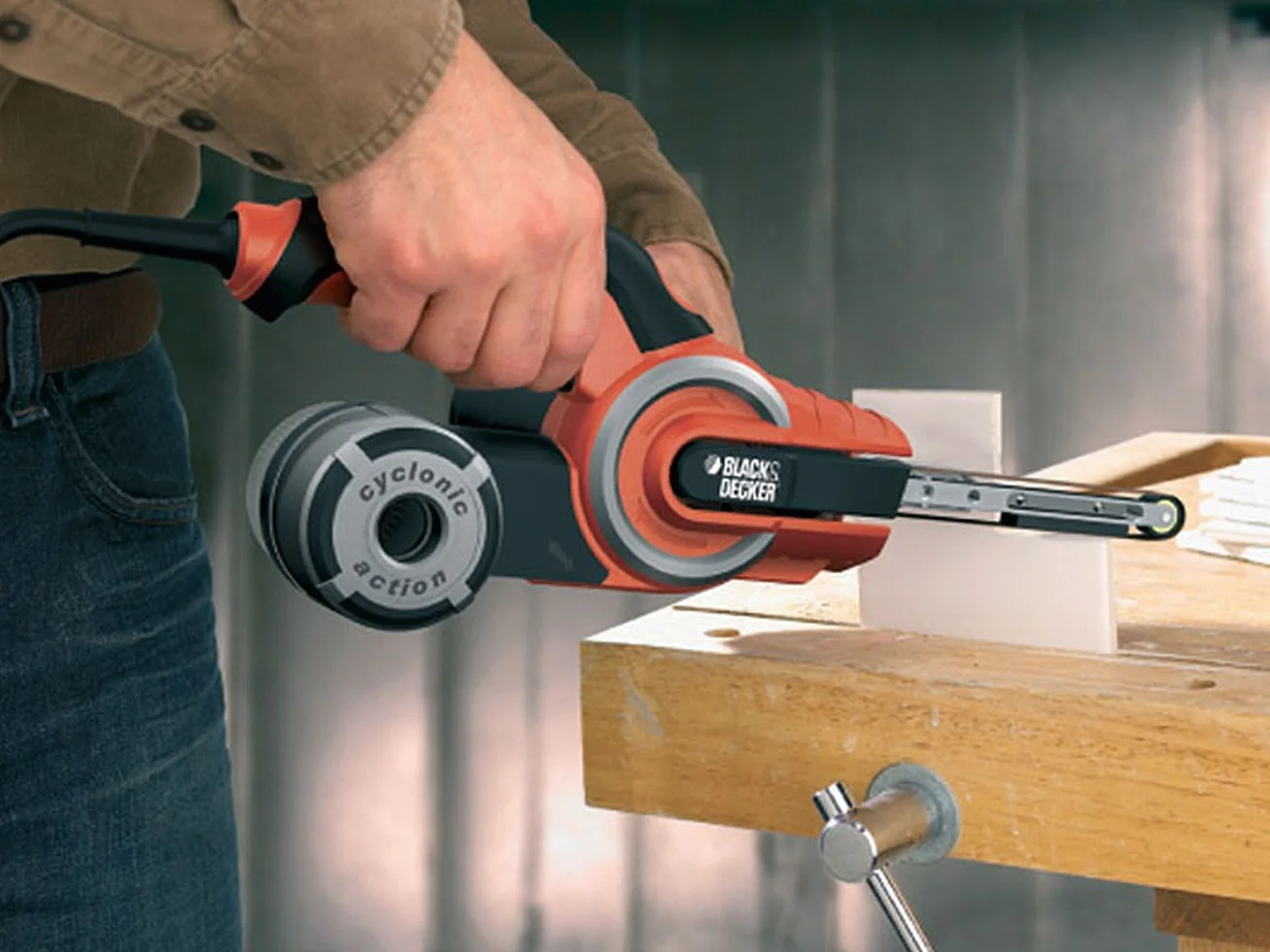 BLACK+DECKER Pilnik elektryczny 400 W z układem odsysania pyłu Cyclonic Action, szlifierka taśmowa, KA902EK-QS