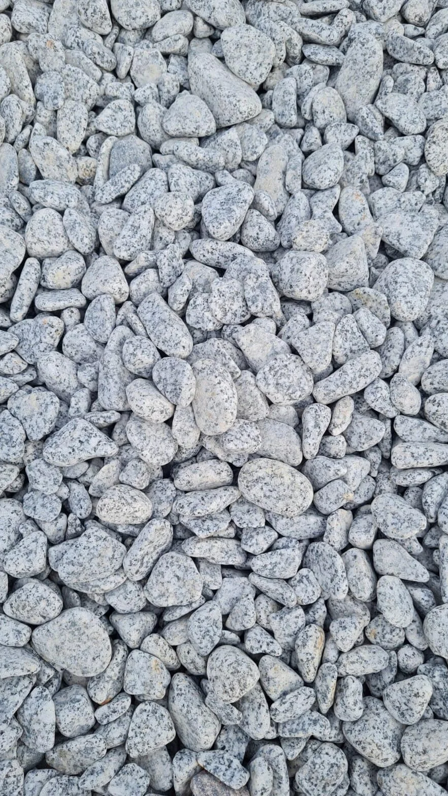 Kamienie dekoracyjne – szary żwirek – dalmatyńczyk – kamyki – różne dekoracje – naturalne kamienie dekoracyjne szare 2-4 cm – mieszany żwir rzeczny do wypełniania wazonów