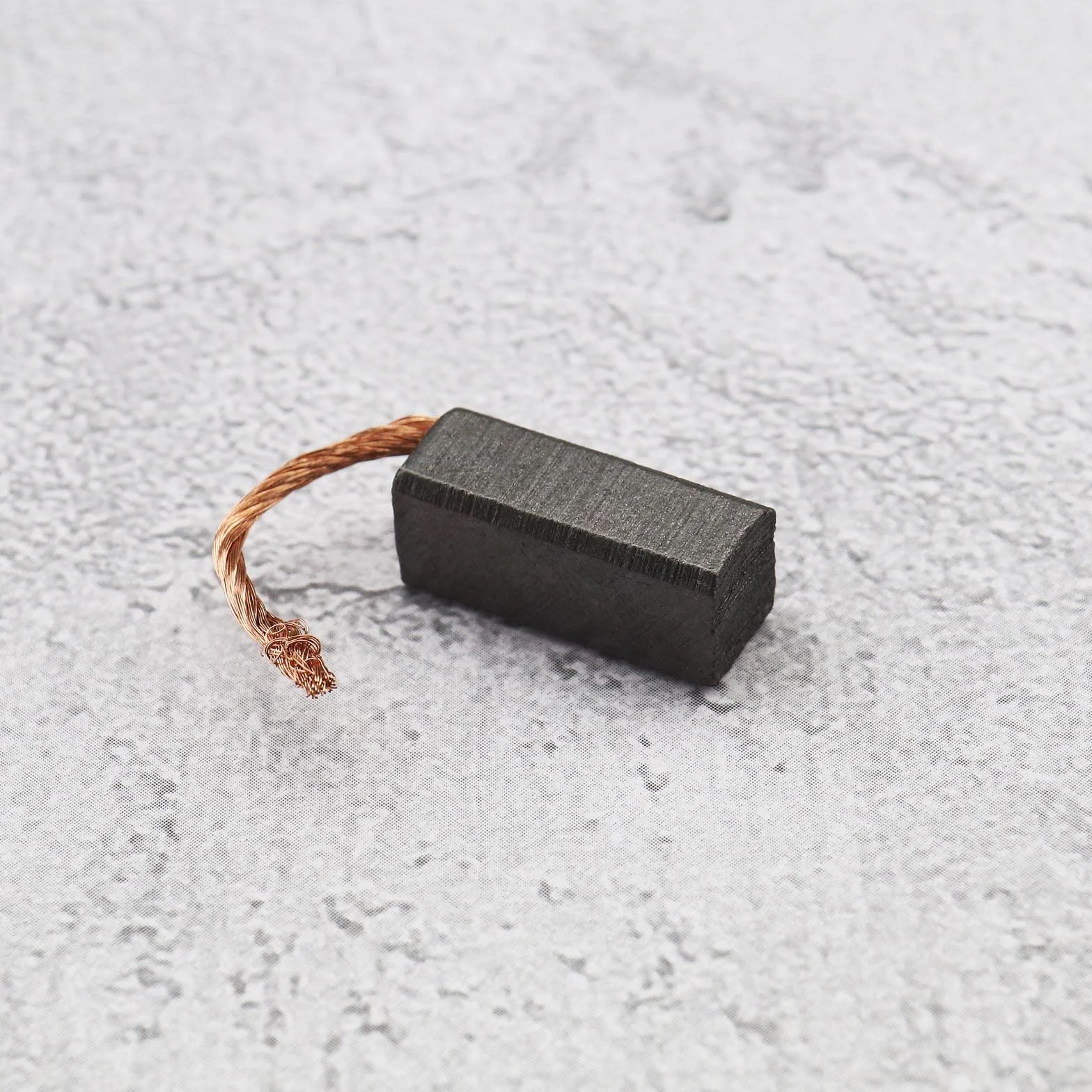 2 pary szczotek węglowych do silników elektronarzędzi 7 x 8 x 19 mm / 0,27 x 0,31 x 0,75 cala akcesoria do elektronarzędzi części zamienne do silników elektrycznych