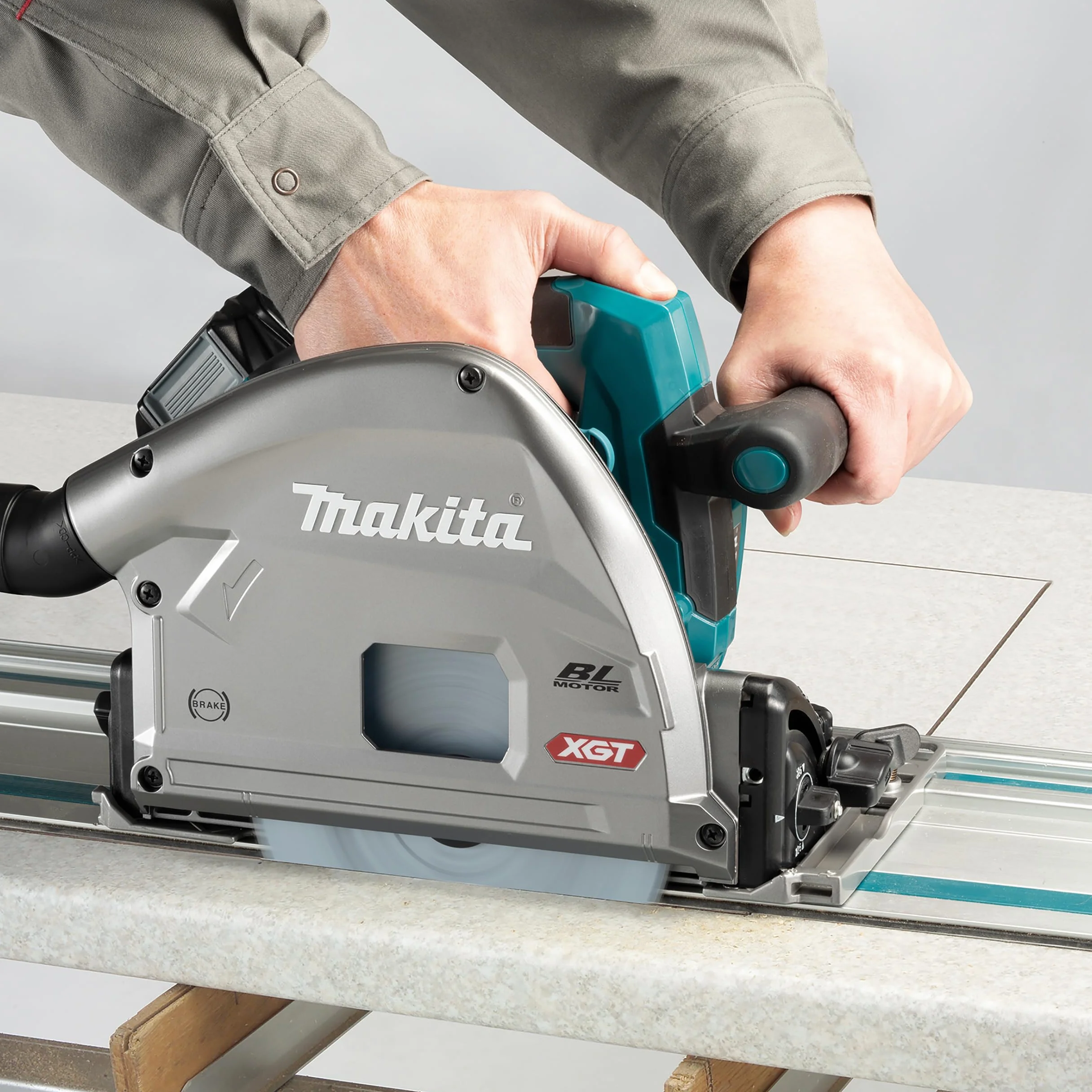 Makita SP001GZ03 Akumulatorowa Piła Zanurzeniowa 56 mm, 40 V maks., Bez Akumulatora, bez Ładowarki, w Makpac