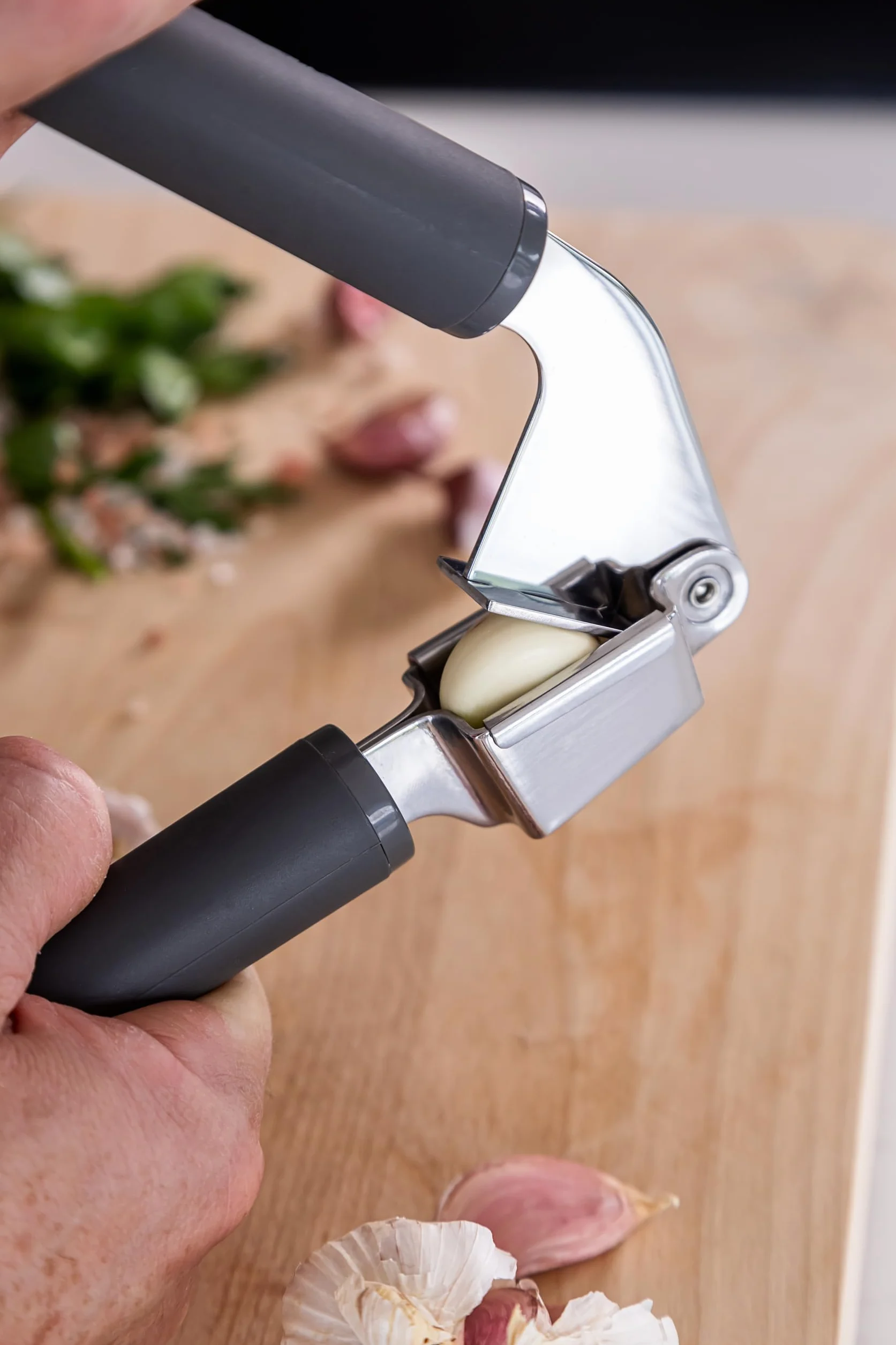 KitchenAid Wyciskacz do czosnku z miękkim uchwytem - grafitowy