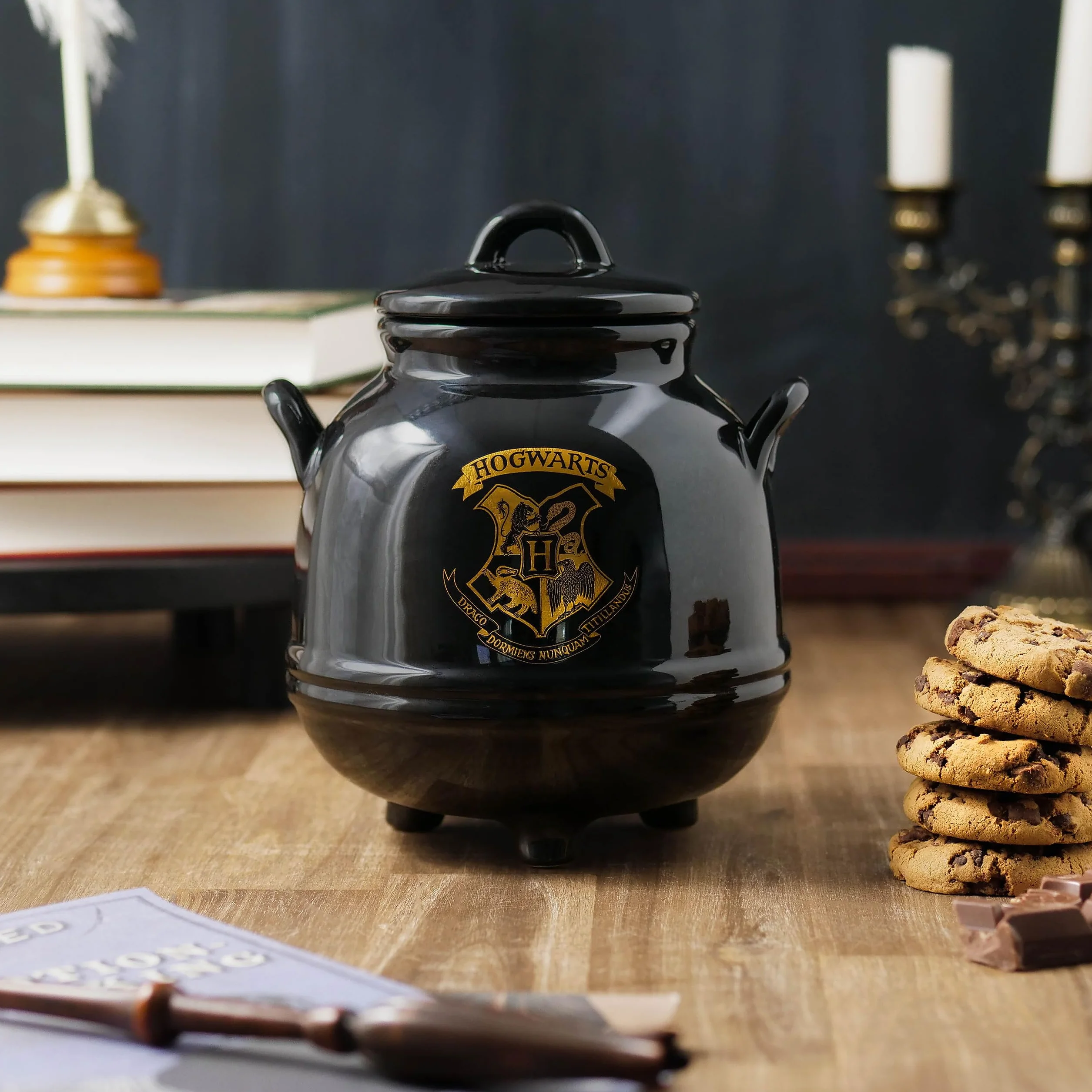 Elbenwald Harry Potter Hogwarts Kocioł Słoik na Ciasteczka - Herb Szkoły Hogwarts Motyw Ceramiczny Czarny