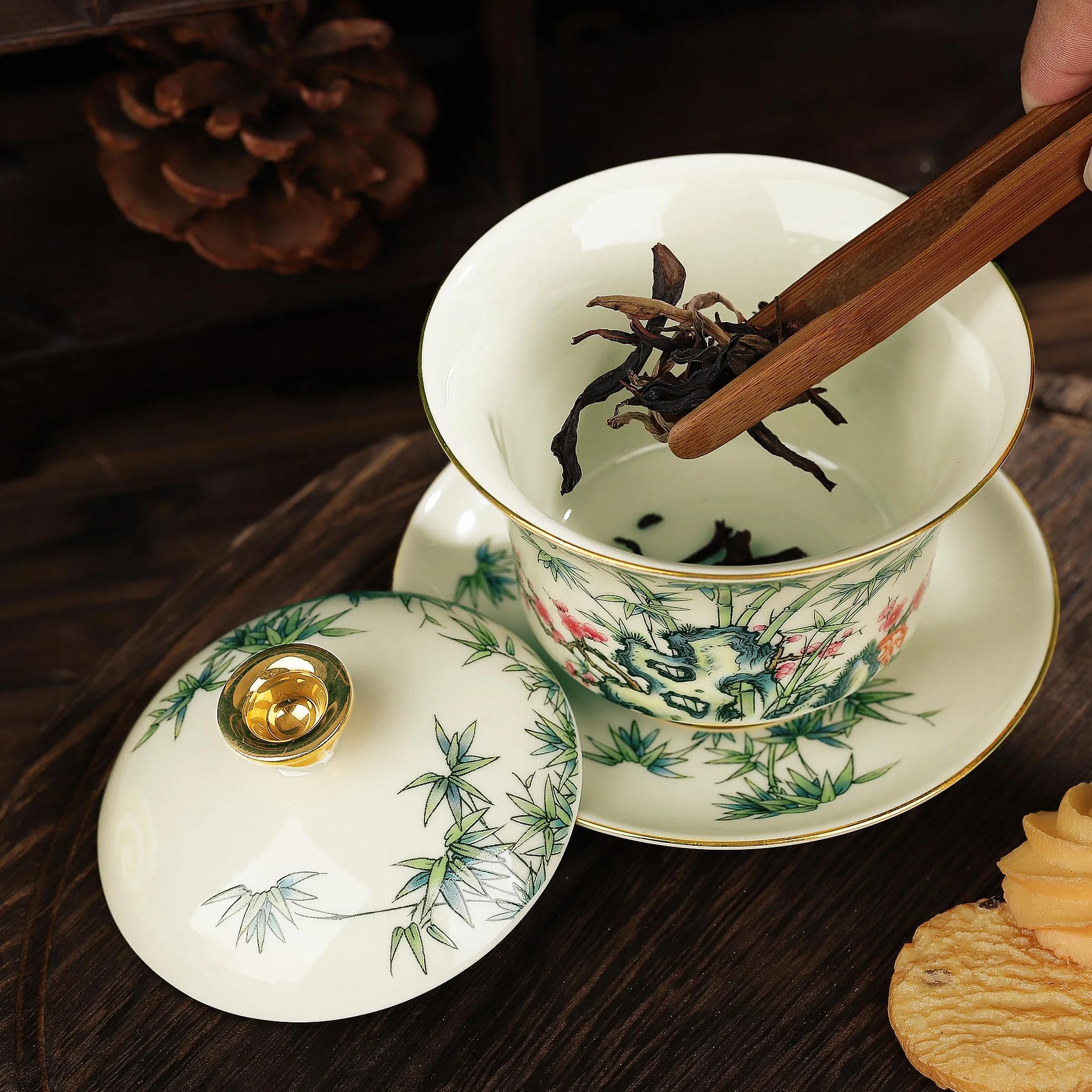 fanquare Chiński Gaiwan czerwone kwiaty śliwy zielony bambus porcelana Sancai miska do herbaty z pokrywką vintage filiżanka spodek zestaw 200 ml