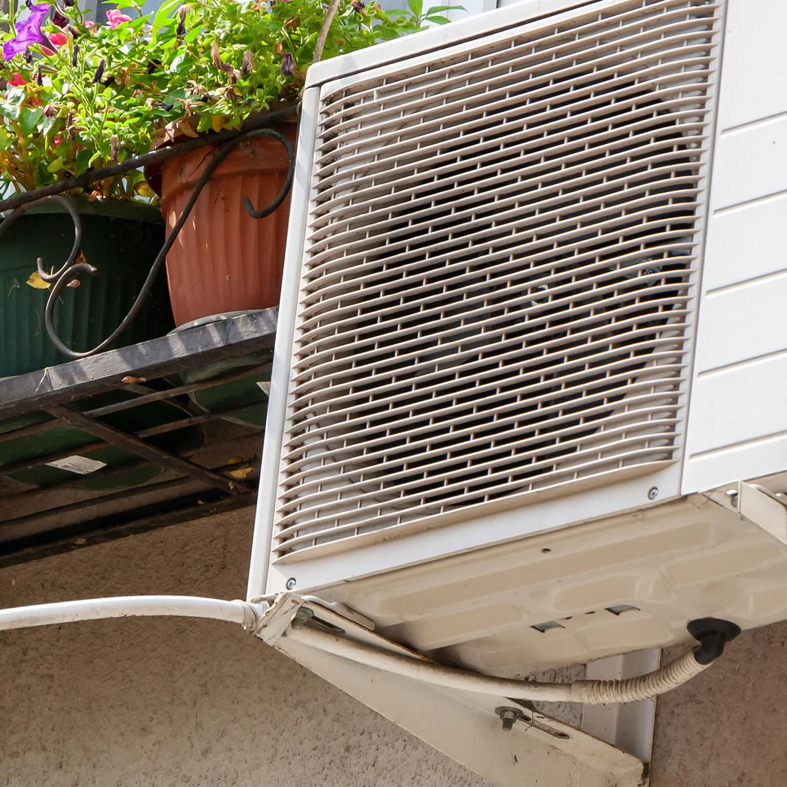 PATIKIL Wąż spustowy klimatyzatora, otwór 16-25 mm, uniwersalny wąż spustowy AC z zaciskiem do wymiany i przedłużenia węża spustowego, mini-Split Window AC Unit Faucet, biały