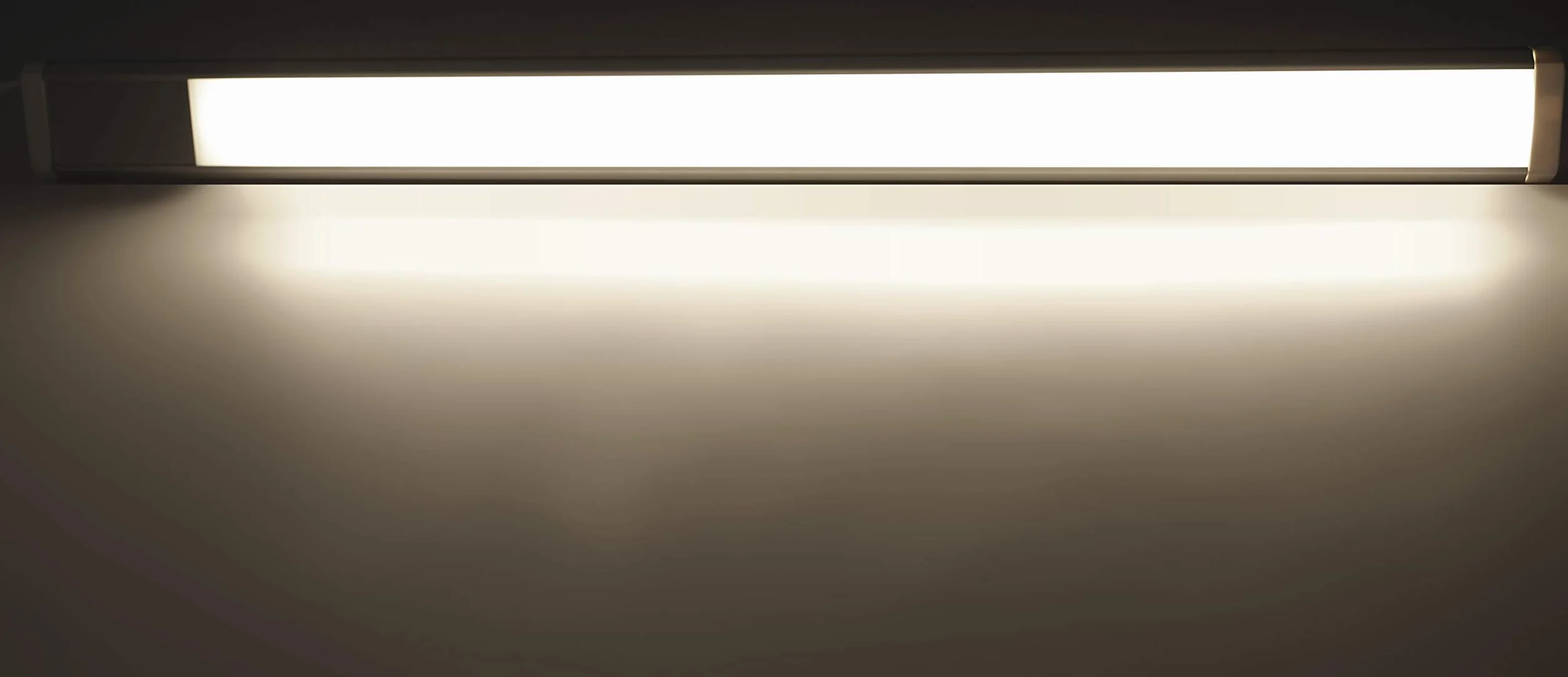 Listwa oświetleniowa LED podszafkowa 60 cm 10 W 1430 lumenów 1 szt. 230 V Kabel 1,5 m z włącznikiem oświetlenie powierzchni roboczej w kuchni neutralna biel