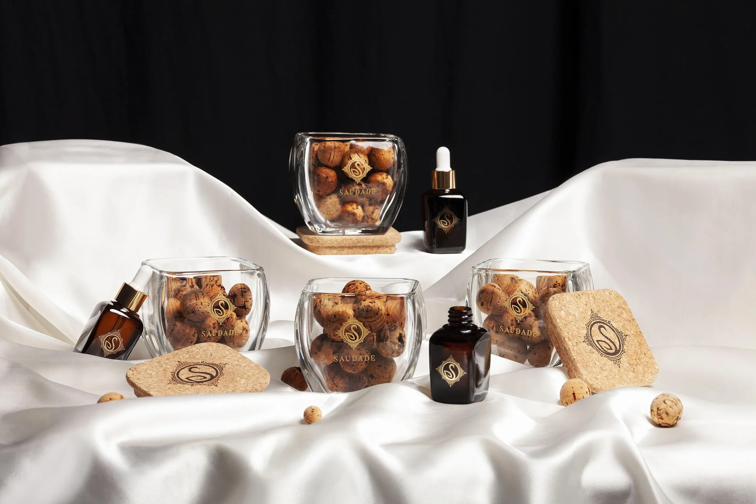 SAUDADE Olejek zapachowy do dyfuzora korkowego Zielona herbata i róża 30ml