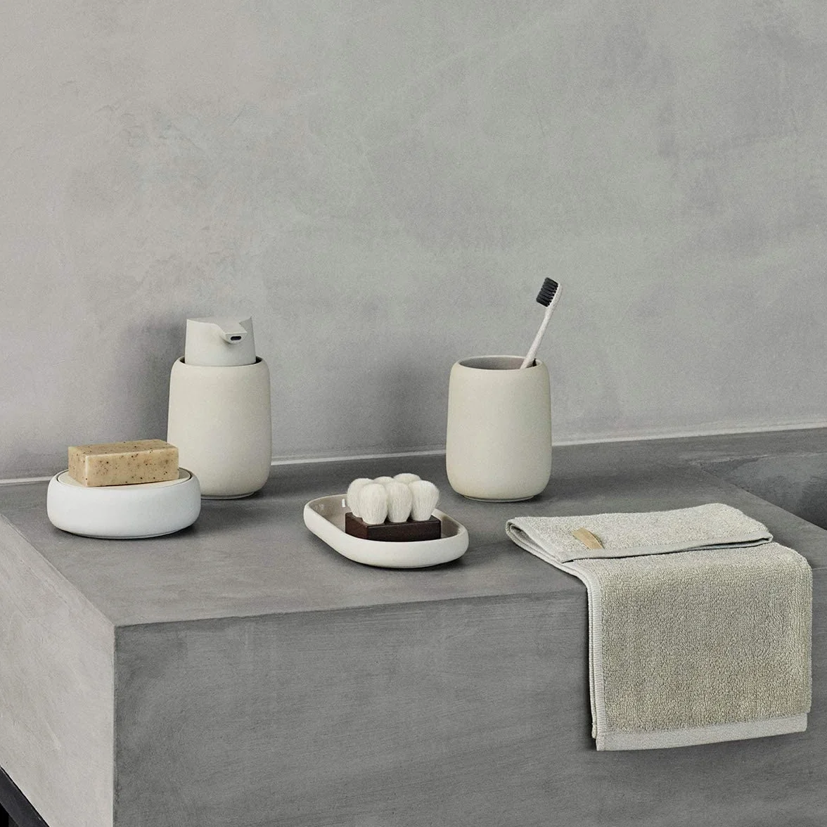blomus -SONO taca ceramiczna, Moonbeam, taca łazienkowa o ekskluzywnym wyglądzie, organizer, dekoracja, przechowywanie biżuterii, półka na kosmetyki (wys. / szer. / gł. : 2,5 x 10 x 19 cm, Moonbeam, 69060)