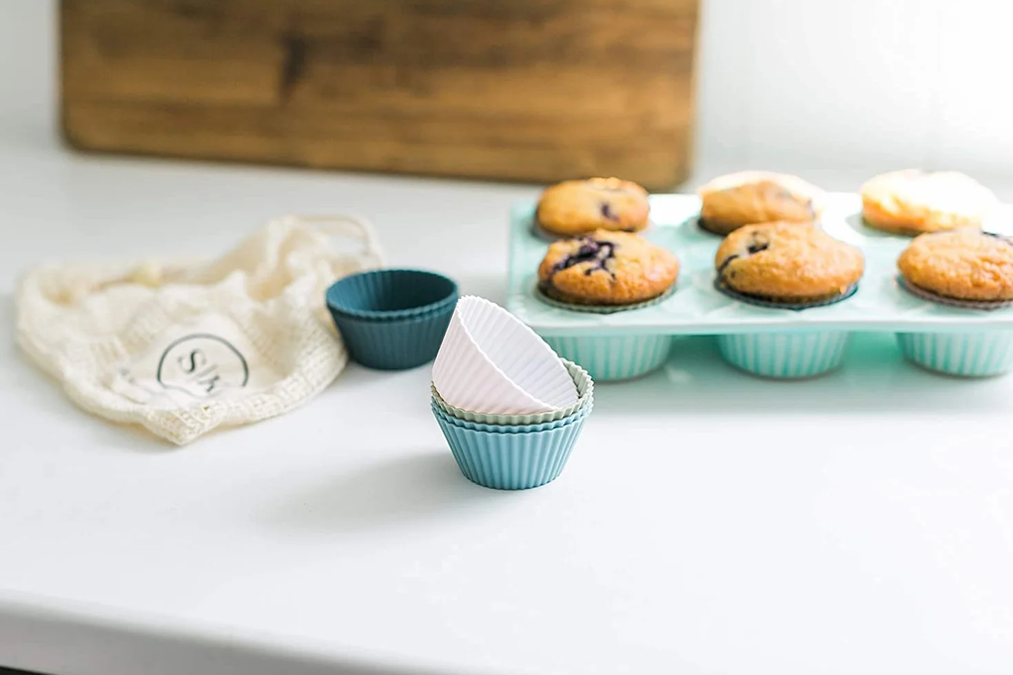 Foremki do babeczek z silikonu, standardowe formy silikonowe do muffinek, 4 kolory, zestaw 12 sztuk, wielokrotnego użytku, powłoka zapobiegająca przywieraniu, nie zawiera BPA