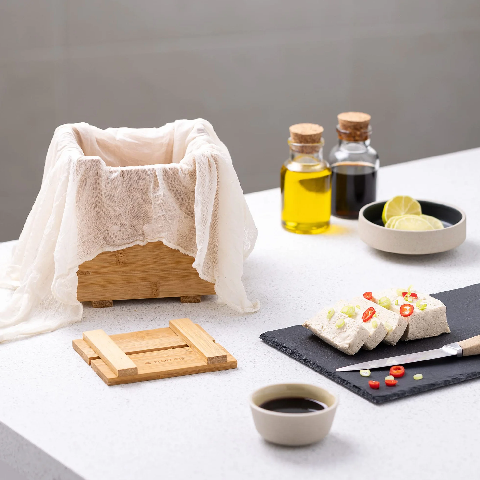 Navaris Bambusowy zestaw do robienia tofu – Forma do prasowania tofu do robienia świeżego domowego tofu, sera, tempeh – Zestaw do robienia tofu wykonany w 100% z naturalnego materiału