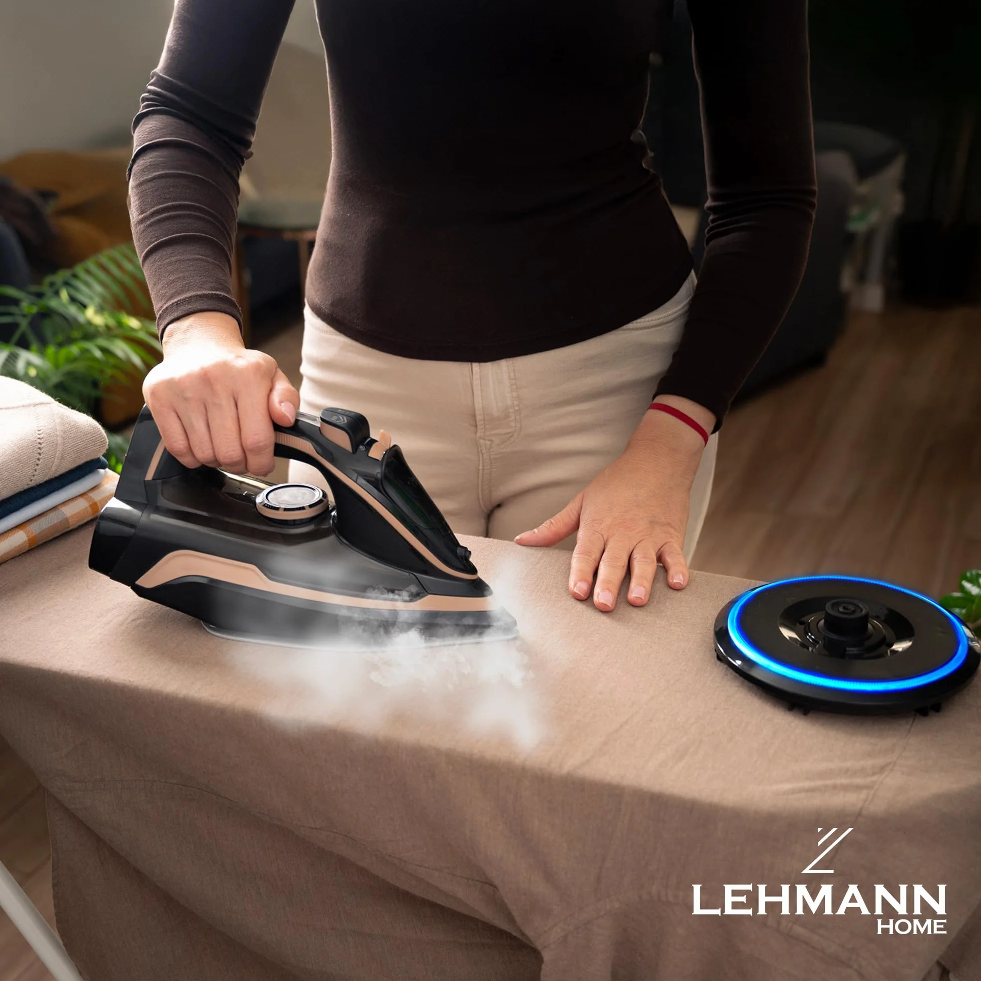 LEHMANN Bezprzewodowe żelazko parowe ze stacją ładującą, 3000 W, bezprzewodowe żelazko parowe z regulacją temperatury i 5 programami prasowania, podeszwa ceramiczna, pionowa para, automatyczne