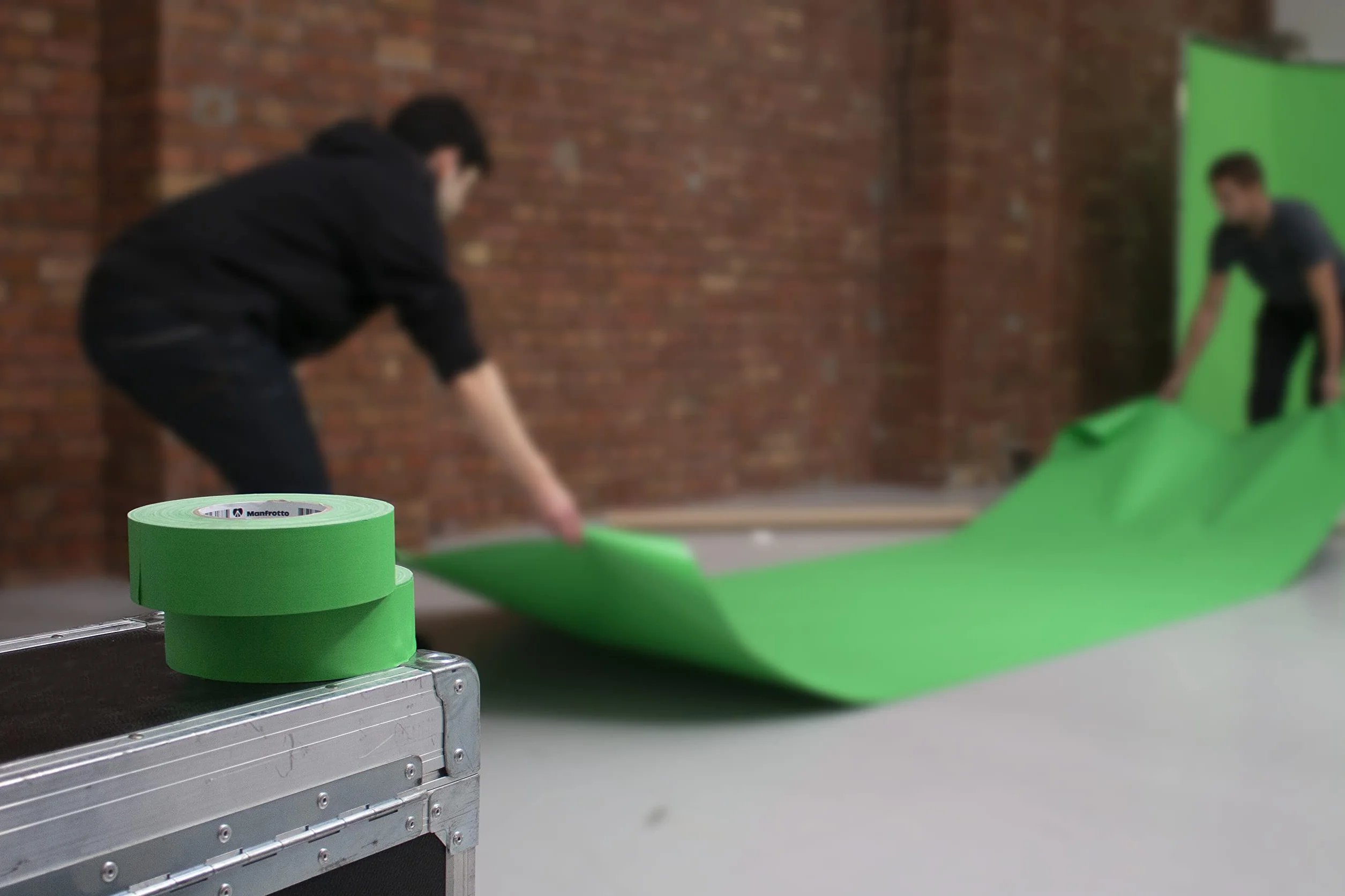 Manfrotto Chroma Key Green Gaffer Tape 50 mm x 50 m, taśma najwyższej jakości, bardzo mocne trzymanie, odpowiednia do techniki kluczowania, StudioLink, panoramiczne tło, LL LB7966
