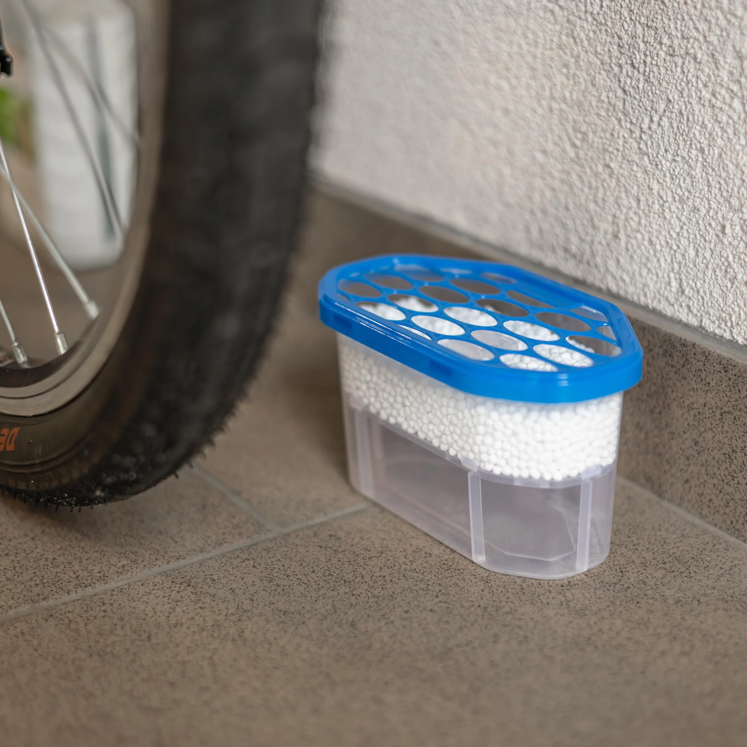 Pochłaniacz wilgoci przeciwdziałający wilgoci i pleśni, Osuszacz powietrza do domu do szafy, łazienki, piwincy 400 ml, Absorber wilgoci do pomieszczeń 9 m²– 4 sztuki