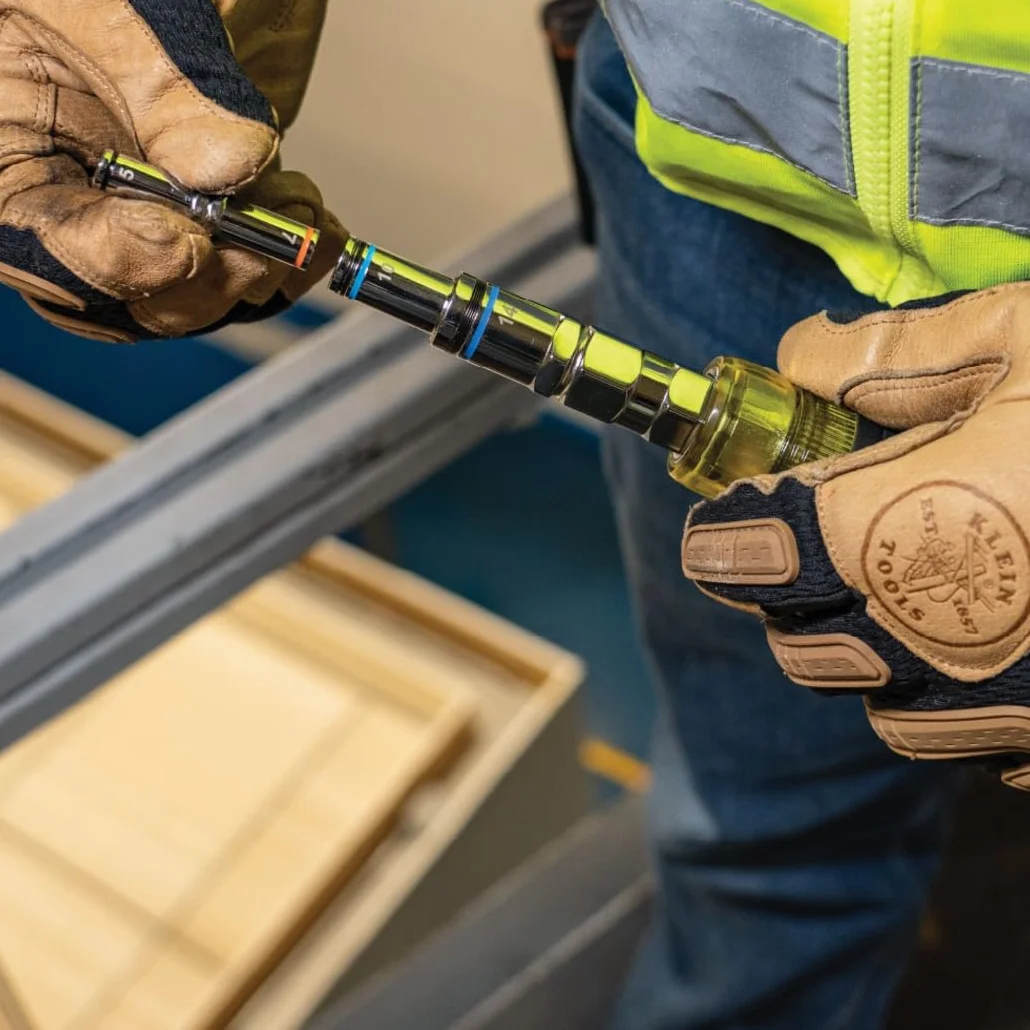 Klein Tools 32809MAGM Narzędzie do wkręcania z wieloma nakrętkami 11 w 1, magnetyczny wkrętak przelotowy z metrycznymi nakrętkami sześciokątnymi o rozmiarach od 5 mm do 19 mm