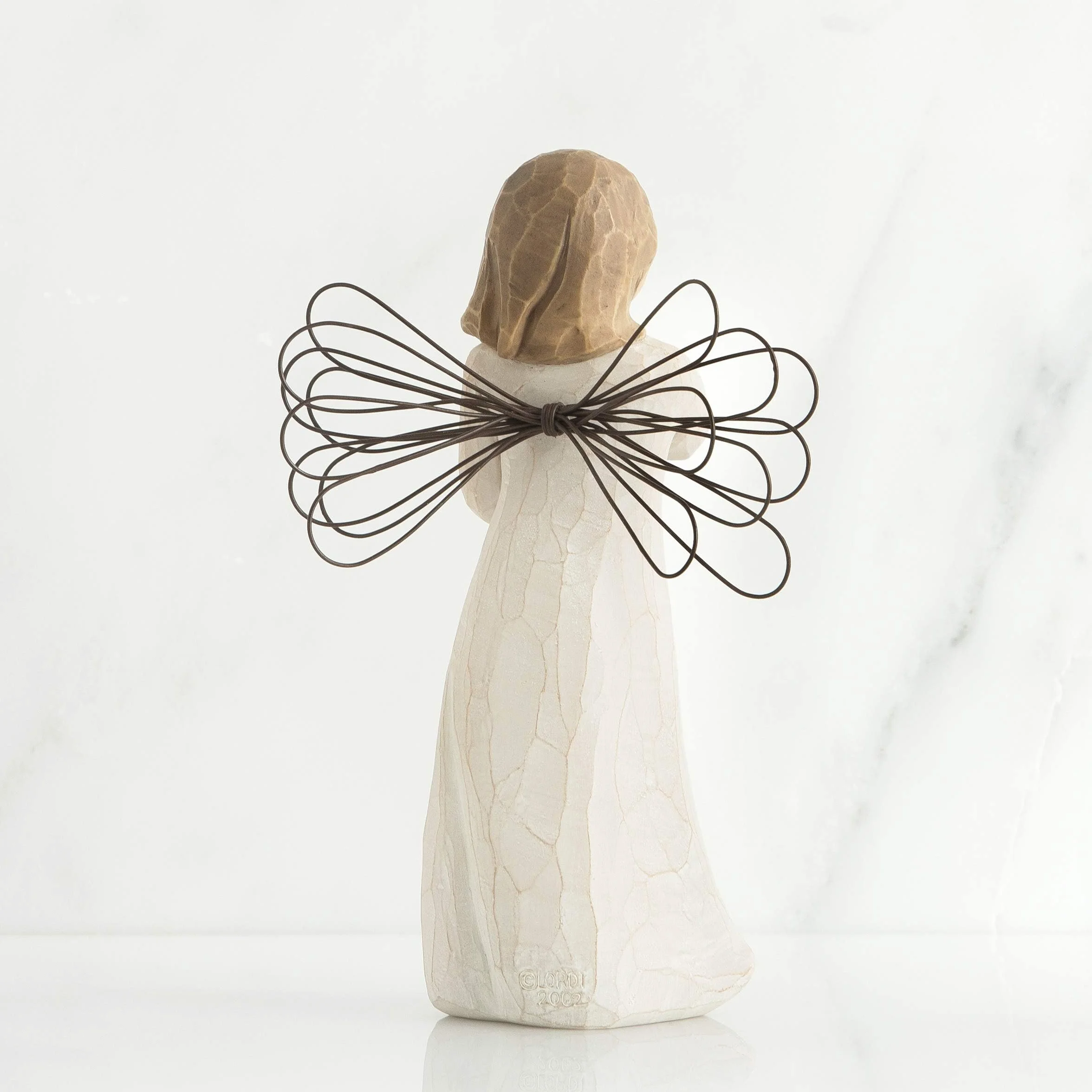 Willow Tree 26103 Figurka anioła ogrodu naturalna 18 x 14 cm