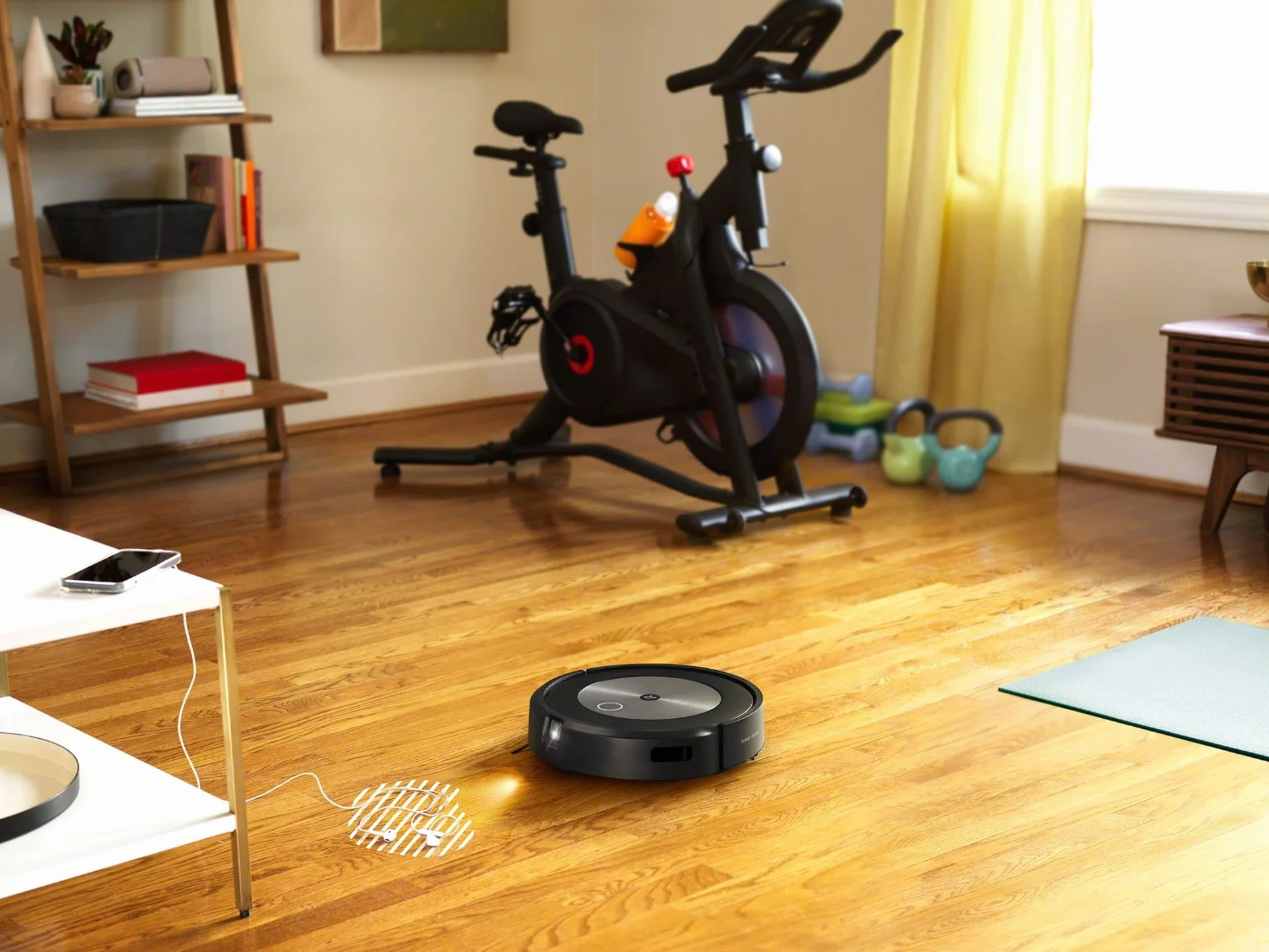 iRobot® Roomba® j7 robot odkurzający z obsługą Wi-Fi, z mapowaniem i dwiema gumowymi szczotkami do wszystkich rodzajów podłóg – rozpoznawanie i unikanie obiektów – uczy się, mapuje i dopasowuje się do
