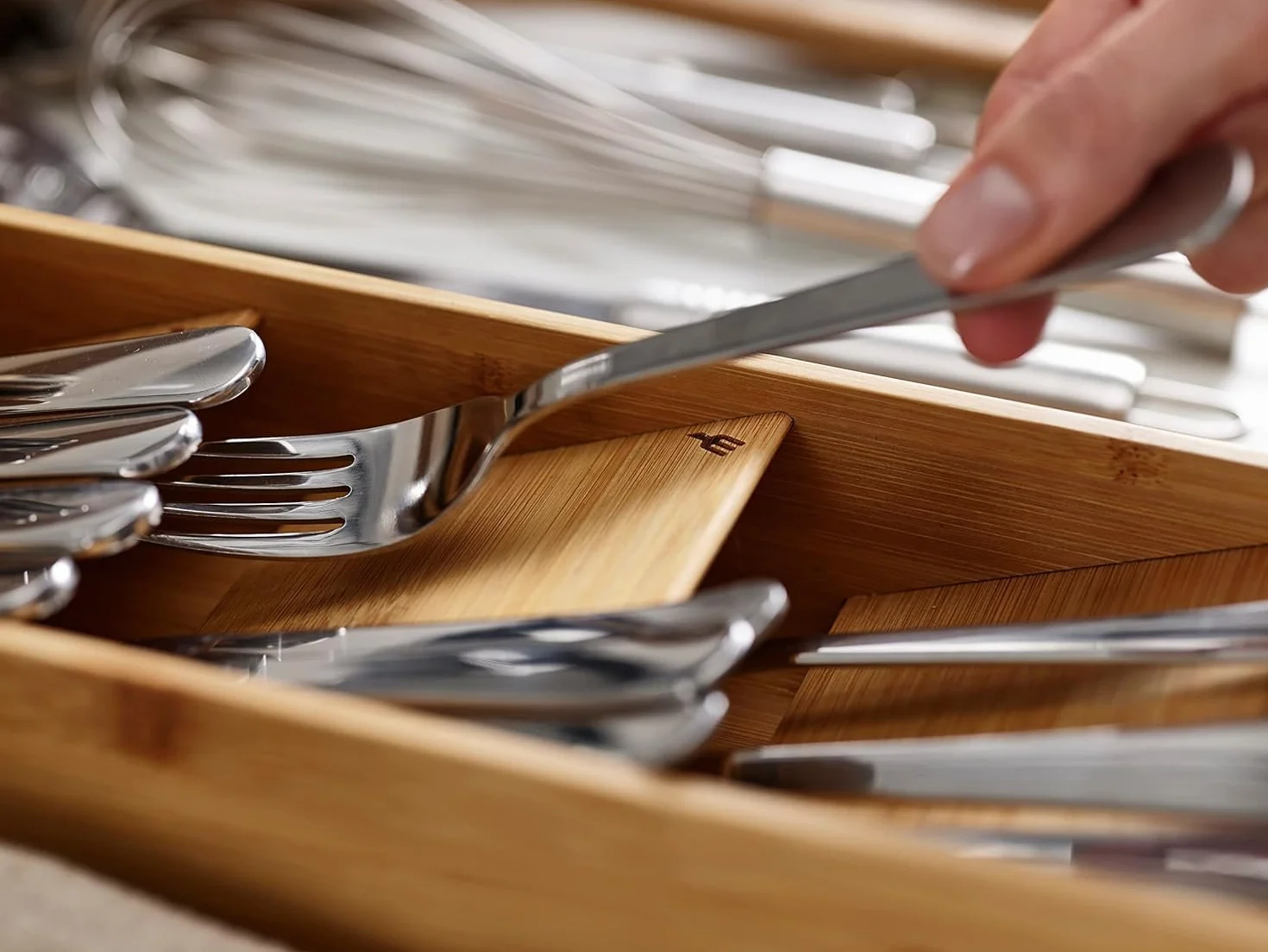 Joseph Joseph Drawer Store - Organizator szuflad na sztućce, 5 przedziałów, mieści 24+ sztuk- Kompaktowy, Bamboo