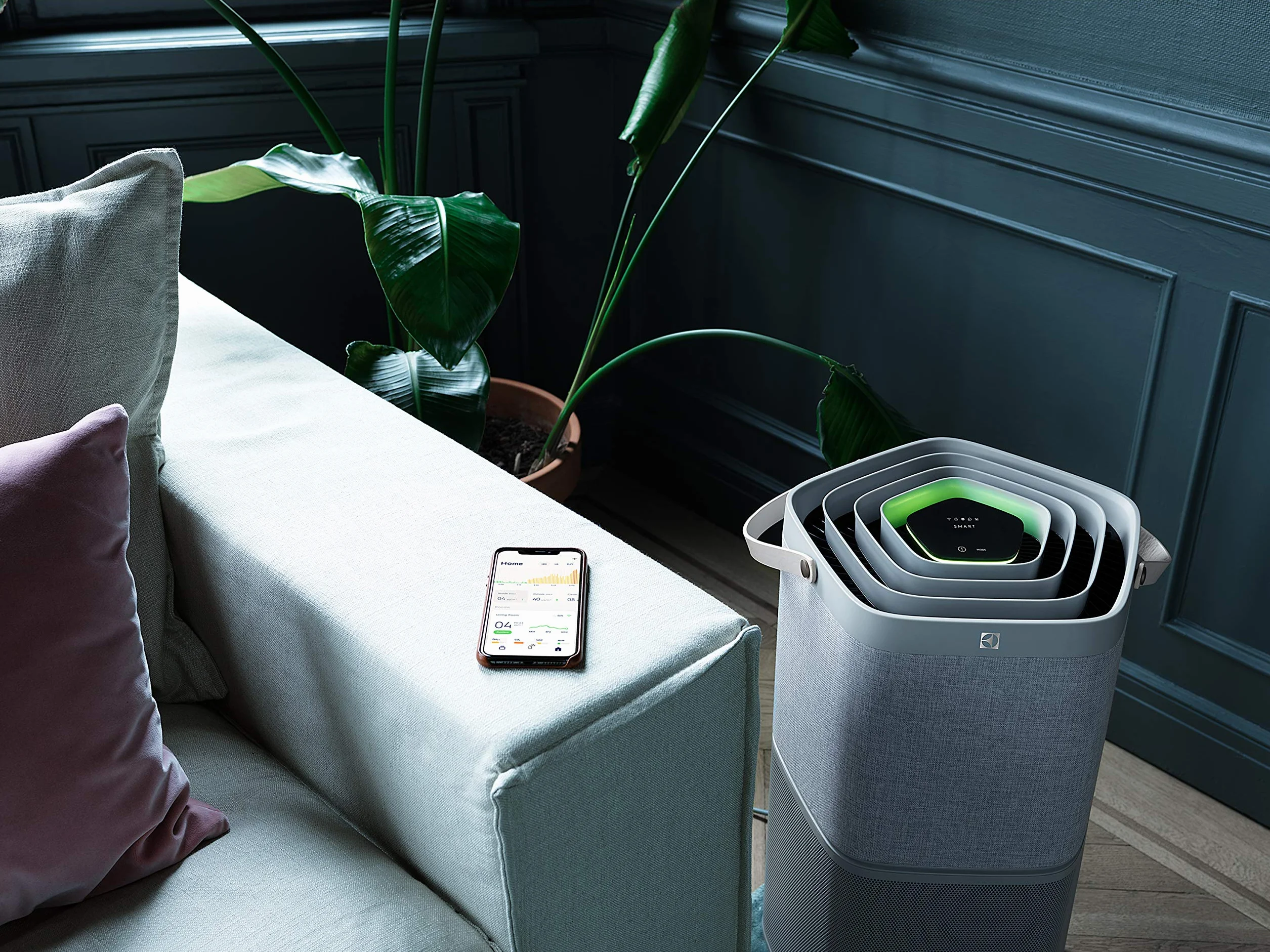 Oczyszczacz powietrza Electrolux Pure A9 PA91-604GY CADR 620m³/h, do 129m² wg Boverket,Usuwa 99,9% bakterii unoszących się w powietrzu i 99,5% cząsteczek PM2,5, Tylko 17dB w trybie cichym, Jasnoszary