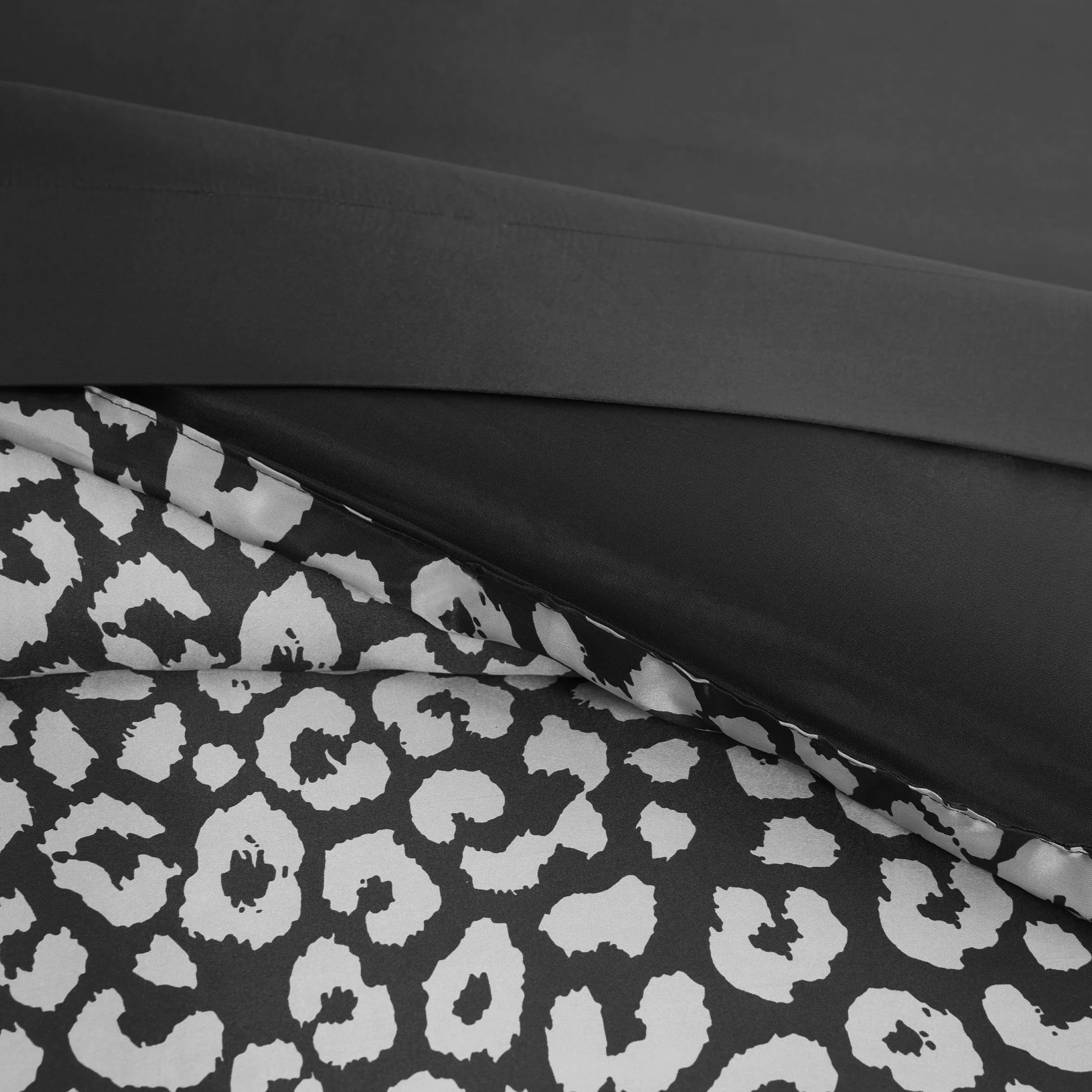 Juicy Couture Nowoczesny zestaw pościeli z satyny w panterkę - luksusowe łóżko w torbie - miękka i stylowa 8-częściowa kolekcja pościeli