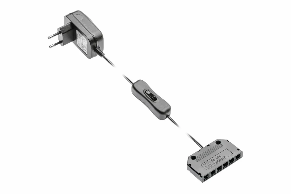 GTV Zasilacz LED 6 W z przełącznikiem kołyskowym i rozdzielaczem – 230 V-50 Hz – do 6 klipsów LED 0,24 W – 12 V DC – IP20 – certyfikat CE/EAC – tworzywo sztuczne – biały