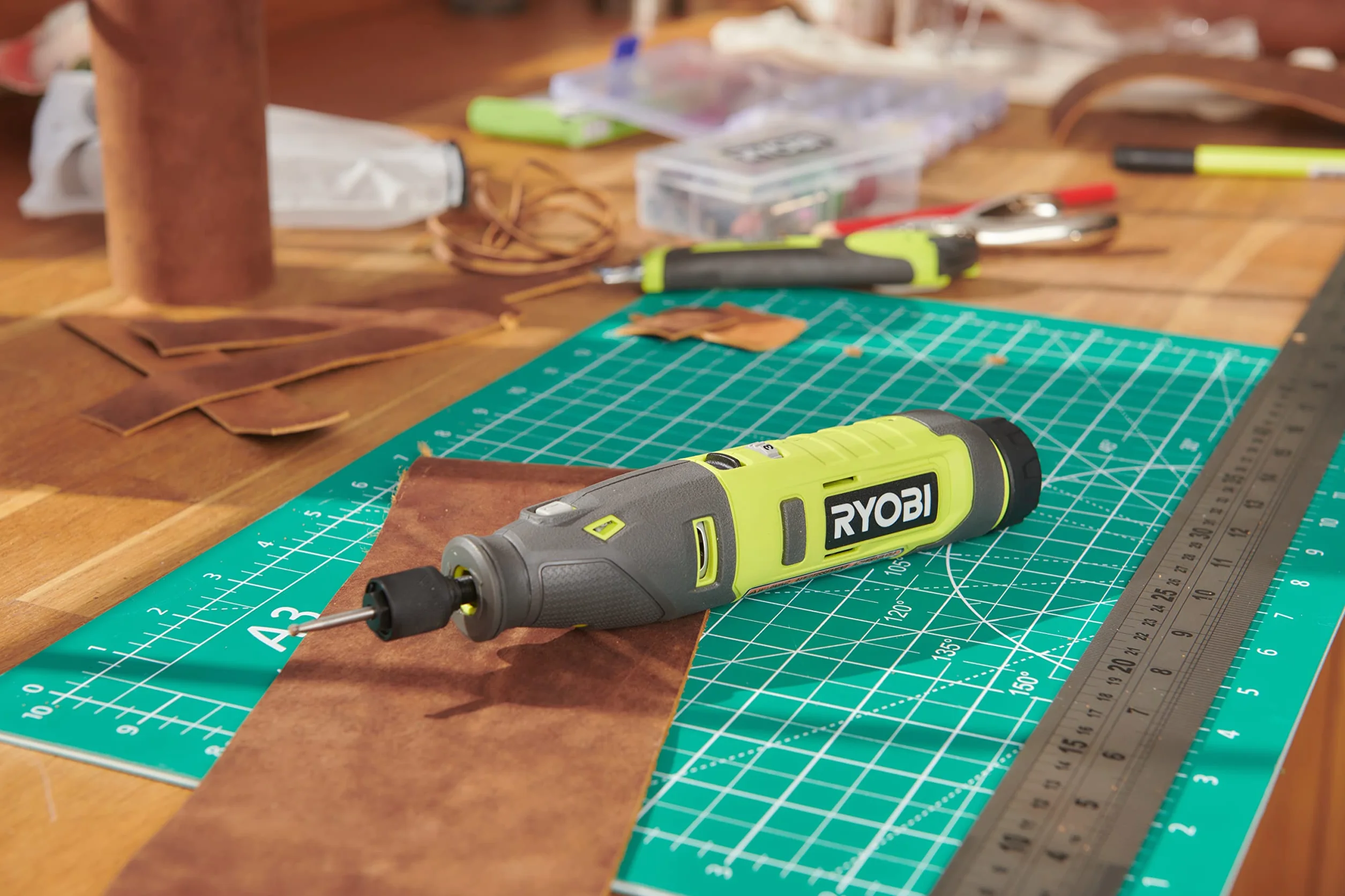Ryobi - Mini Wielofunkcyjne Narzędzie 4V - 5000-25 000 Obr Na Min - Wymiana Akcesoriów Bez Użycia Narzędzi - Kabel Usb C - Dostarczany Z 15 Akcesoriami - Rrt4-120Ga15