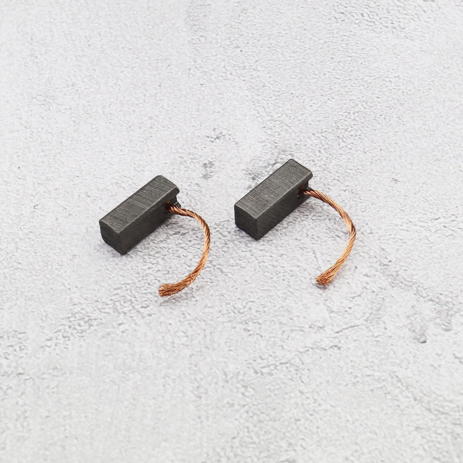 2 pary szczotek węglowych do silników elektronarzędzi 7 x 8 x 19 mm / 0,27 x 0,31 x 0,75 cala akcesoria do elektronarzędzi części zamienne do silników elektrycznych
