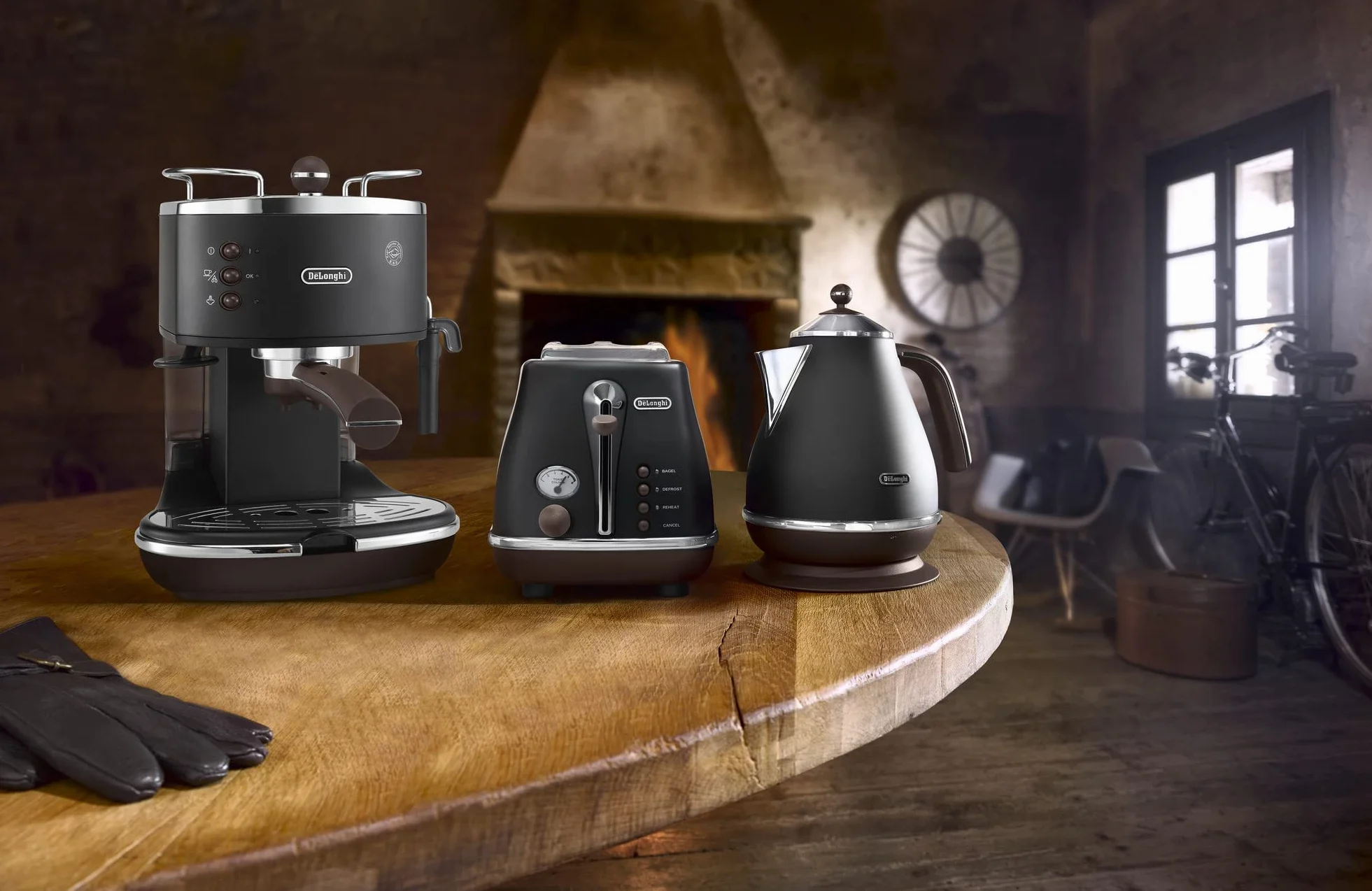 DeLonghi ECOV311.BK Ekspres do kawy Espresso Vintage Icona, Wolnostojący, Półautomatyczny, 1050 W, 1.4 l, 15 barów, czarny