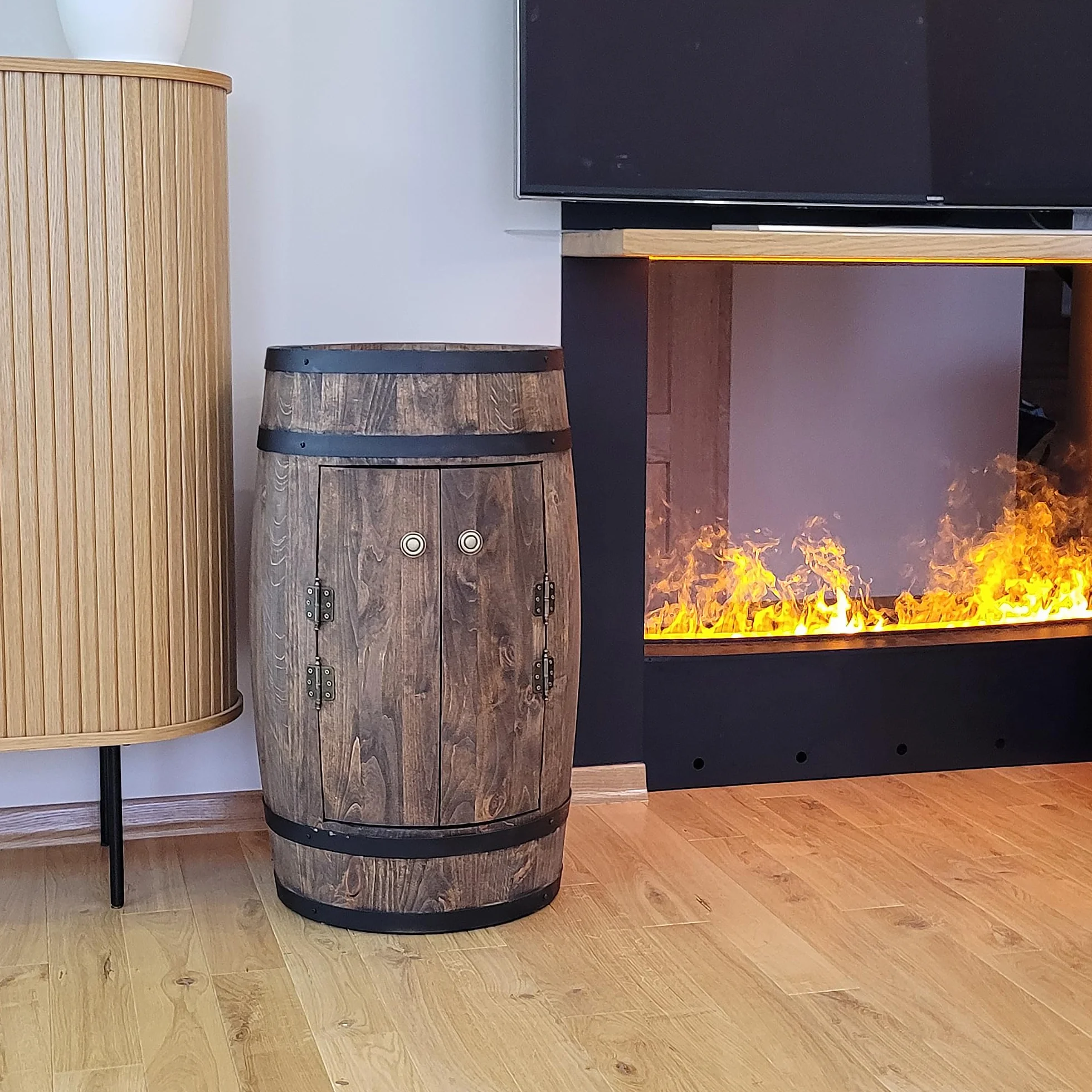Beczka z 2 drzwiami i oświetleniem LED, drewniana beczka 80 x 50 cm, beczka na wino, szafka barowa, ręcznie robiony stojak na butelki, dom, bar, bar, ściana, drewniana półka, whisky, wino, piwo, stół