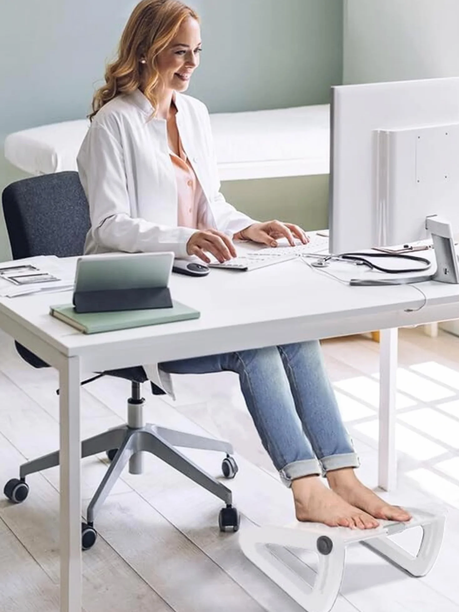 Ergonomiczny podnóżek, regulowany pod biurkiem z funkcją masażu, antypoślizgowy, poprawia postawę i krążenie, idealny do pracy i domu