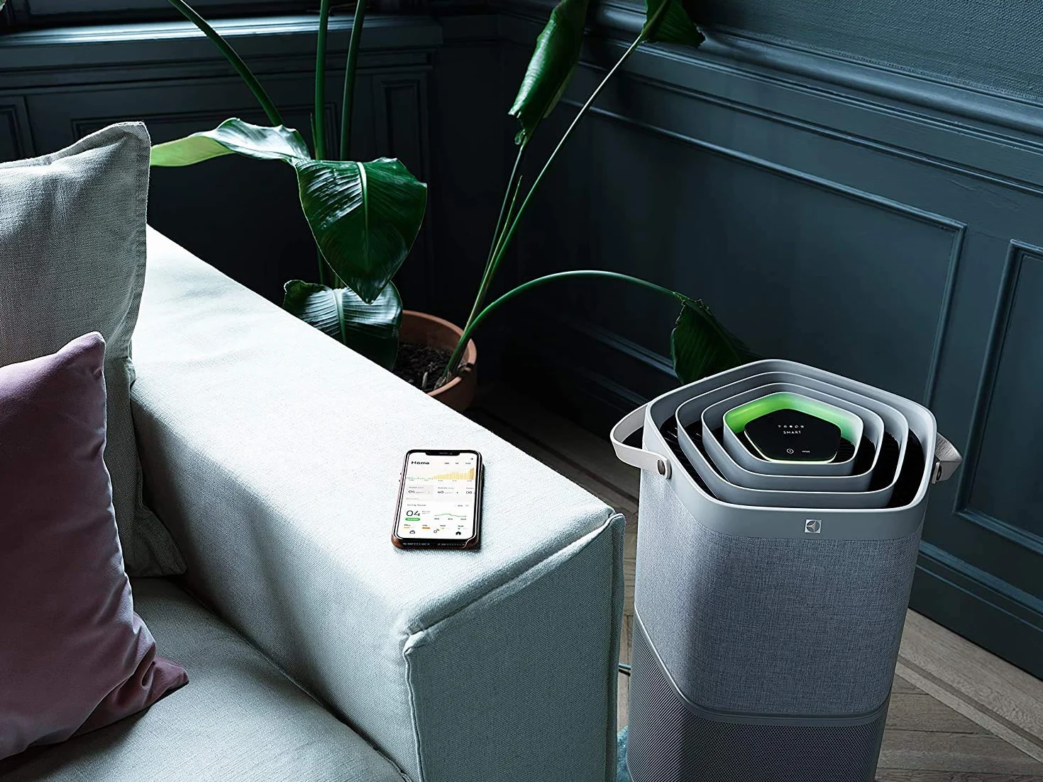 Oczyszczacz powietrza Electrolux Pure A9 PA91-604GY CADR 620m³/h, do 129m² wg Boverket,Usuwa 99,9% bakterii unoszących się w powietrzu i 99,5% cząsteczek PM2,5, Tylko 17dB w trybie cichym, Jasnoszary