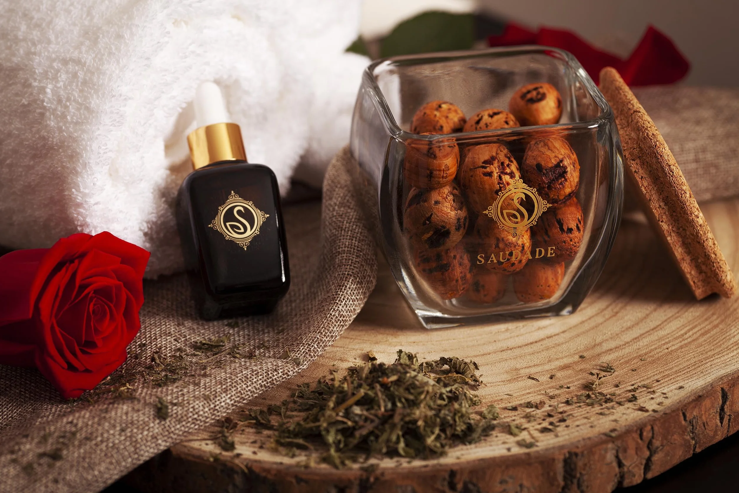 SAUDADE Olejek zapachowy do dyfuzora korkowego Zielona herbata i róża 30ml
