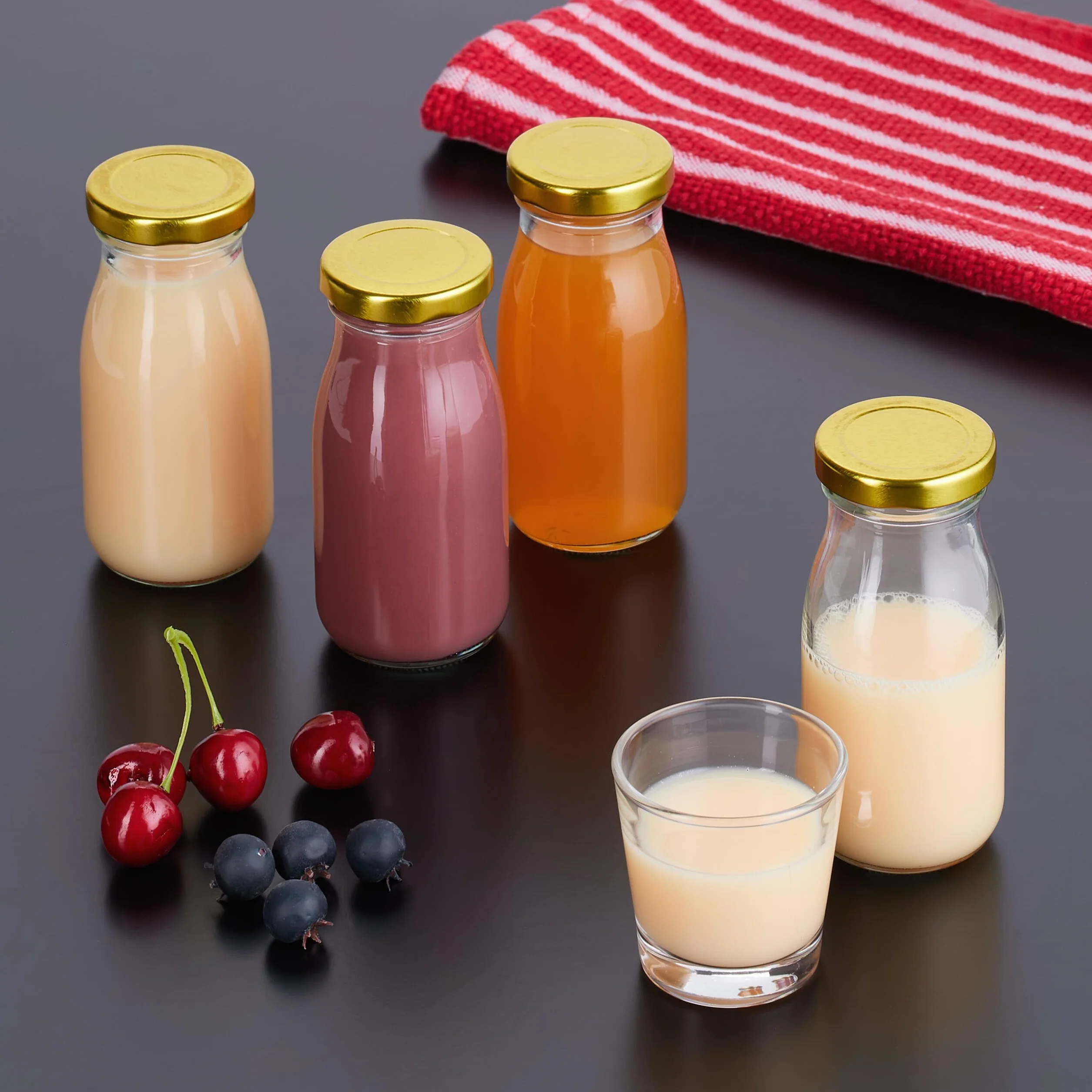 Relaxdays 24 szklane butelki 150 ml, z zakrętką, do smoothie, soku, mleka, wielokrotnego napełniania, przezroczyste/złote