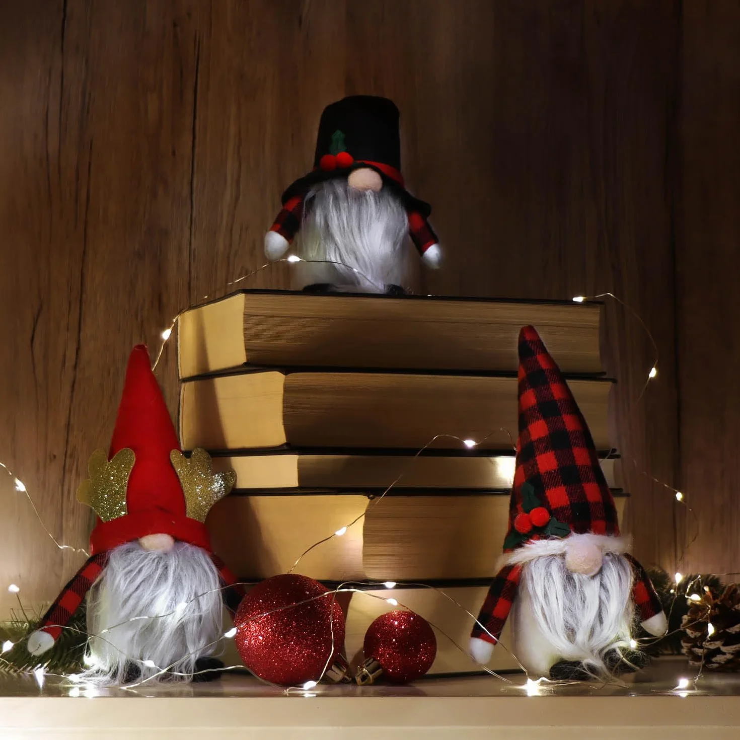 COM-FOUR® 12x Premium Christmas Gnomes Dekoracja świąteczna Zimowa figurka krasnala Czerwony/Czarny/Biały