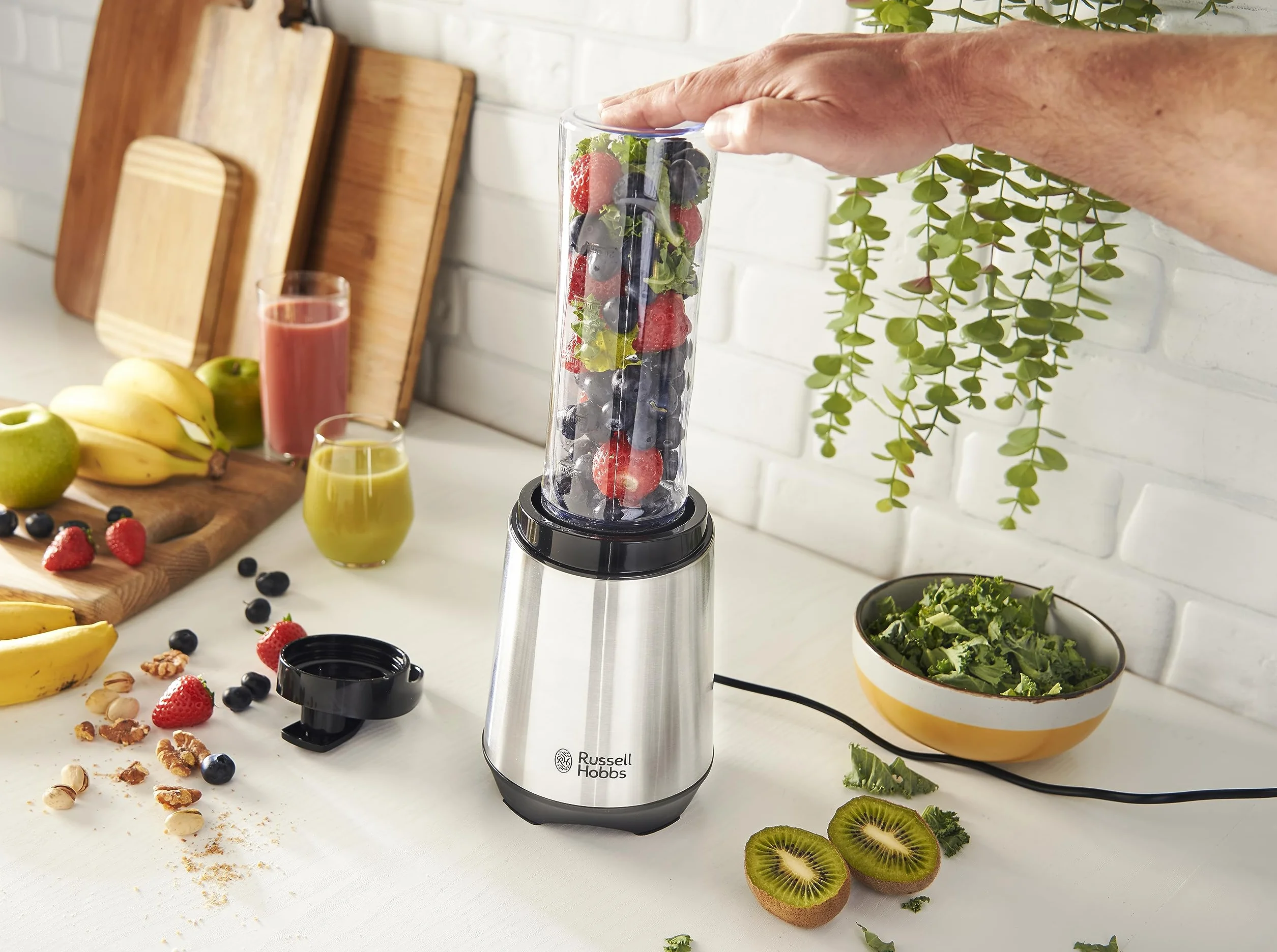 Russell Hobbs Blender personalny 300W 23,5tys obr/min 600ml Mix&Go 23472-56