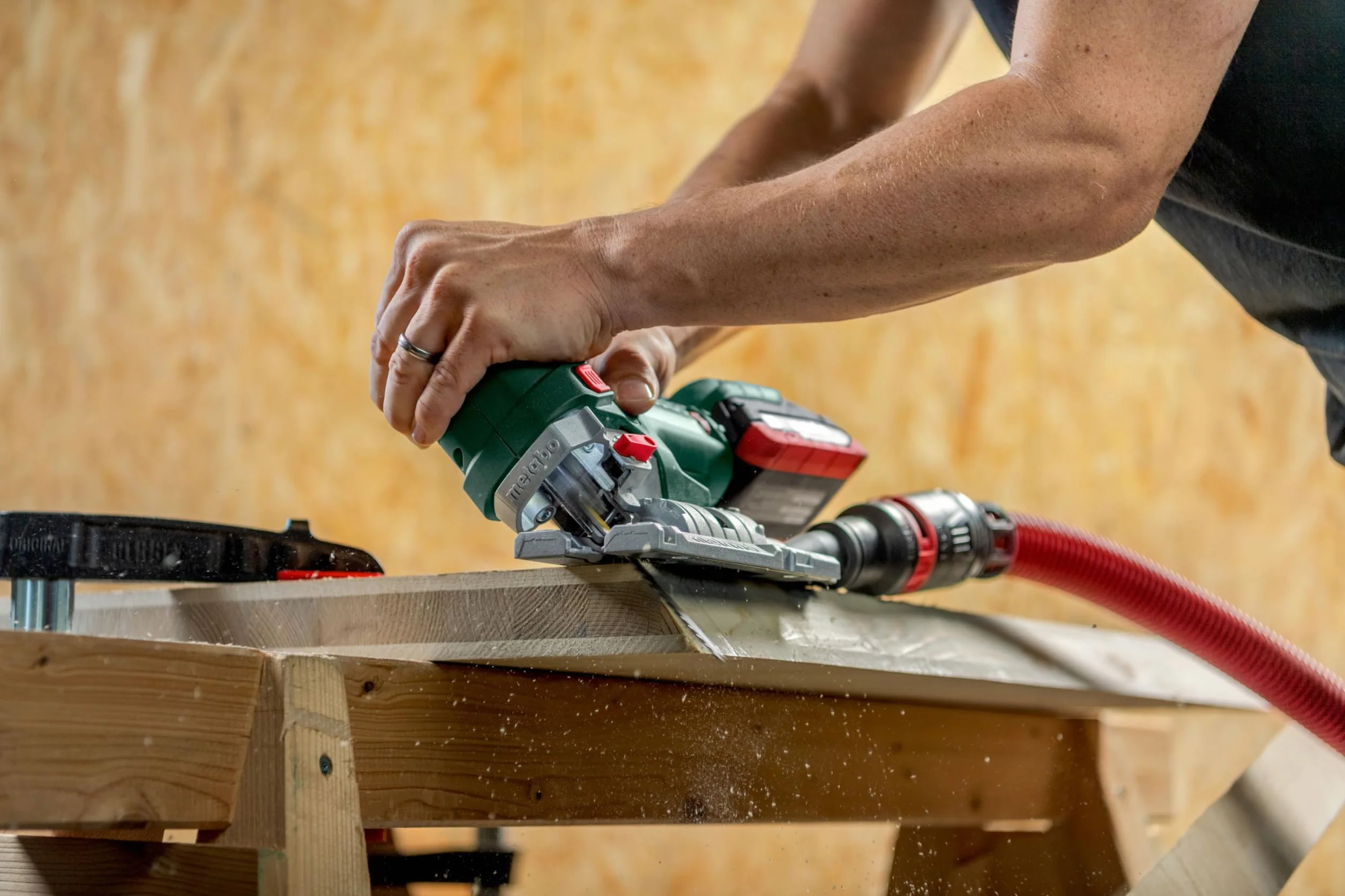 Metabo Wyrzynarka akumulatorowa STA 18 LTX 150 BL, 18 V, w metabox, bez akumulatora, z silnikiem bezszczotkowym, z uchwytem Softgrip, piła 601502840