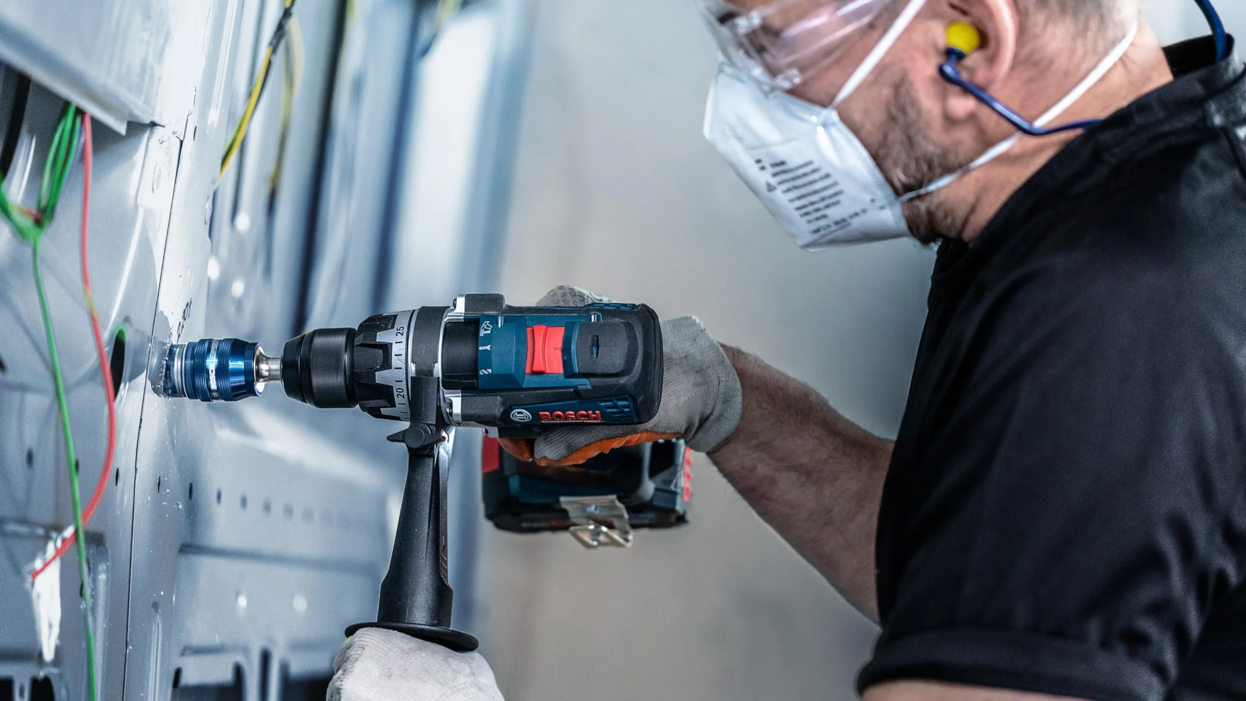Bosch 1x Piły otwornice EXPERT Sheet Metal (do Blachy stalowe ze stali nierdzewnej, Blachy stalowe, Ø 68 mm, Professional Akcesoria Wiertarki/Wkrętarki)