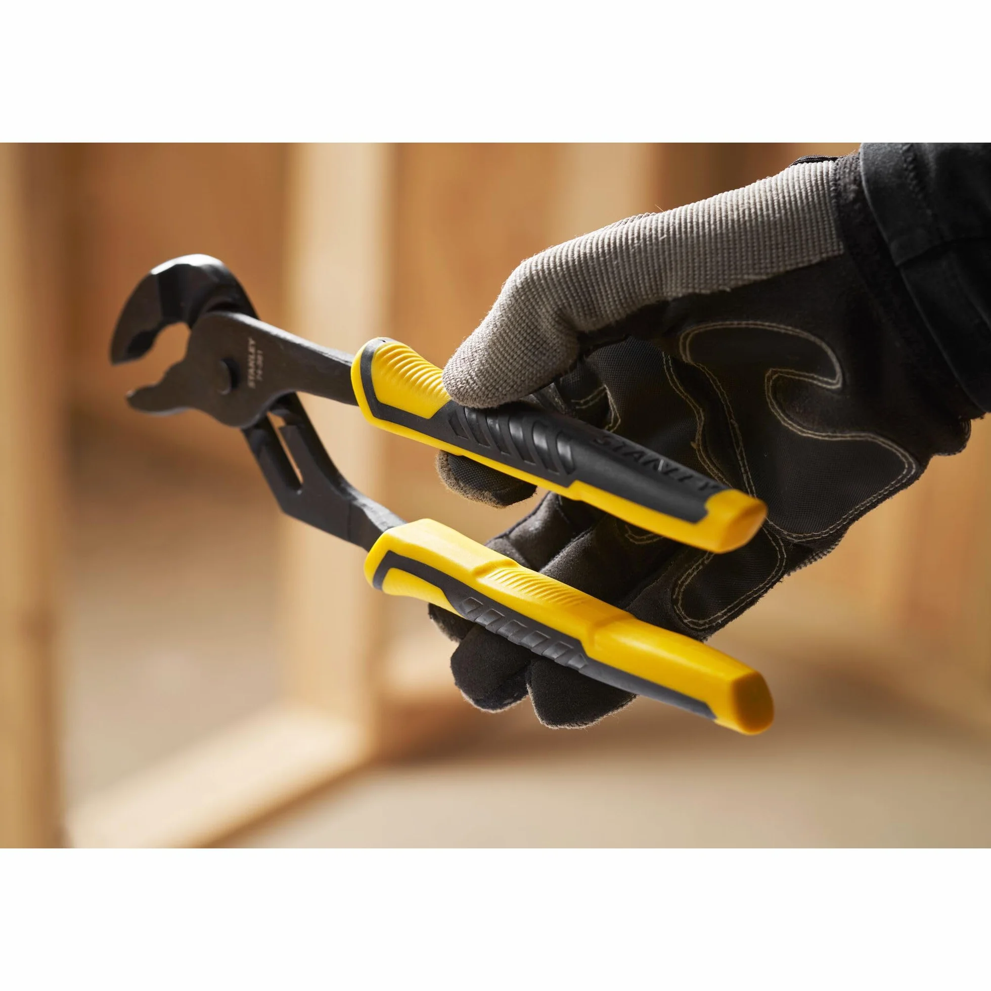 STANLEY Nowoczesny Szczypce control grip cremallera 250mm dla profesjonalistów i majsterkowiczów do codziennego użytku 250mm