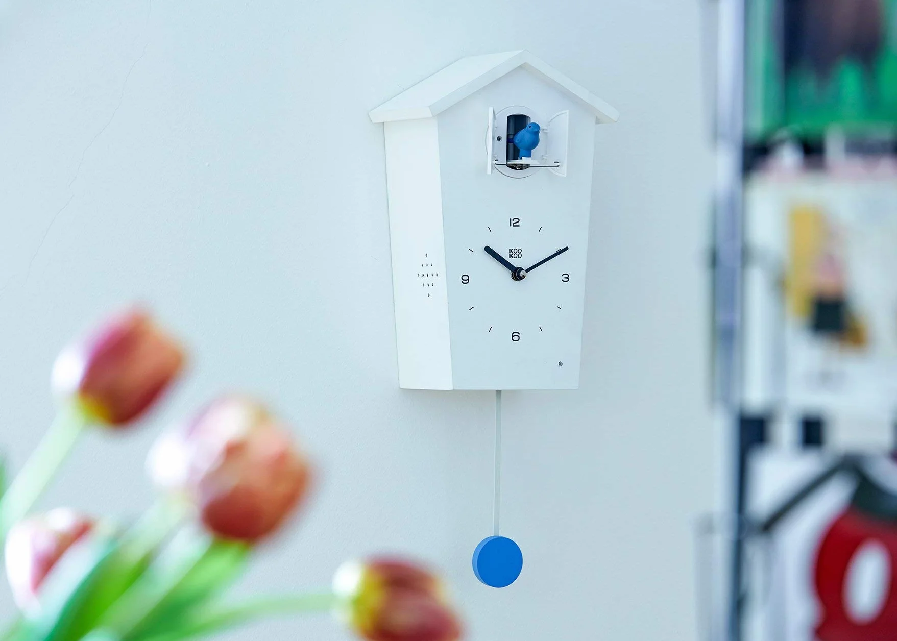 KOOKOO BirdHouse biały, nowoczesny zegar z kukułką z 12 naturalnymi głosami ptaków lub głosem kukułki