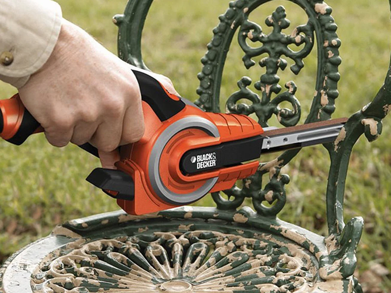 BLACK+DECKER Pilnik elektryczny 400 W z układem odsysania pyłu Cyclonic Action, szlifierka taśmowa, KA902EK-QS